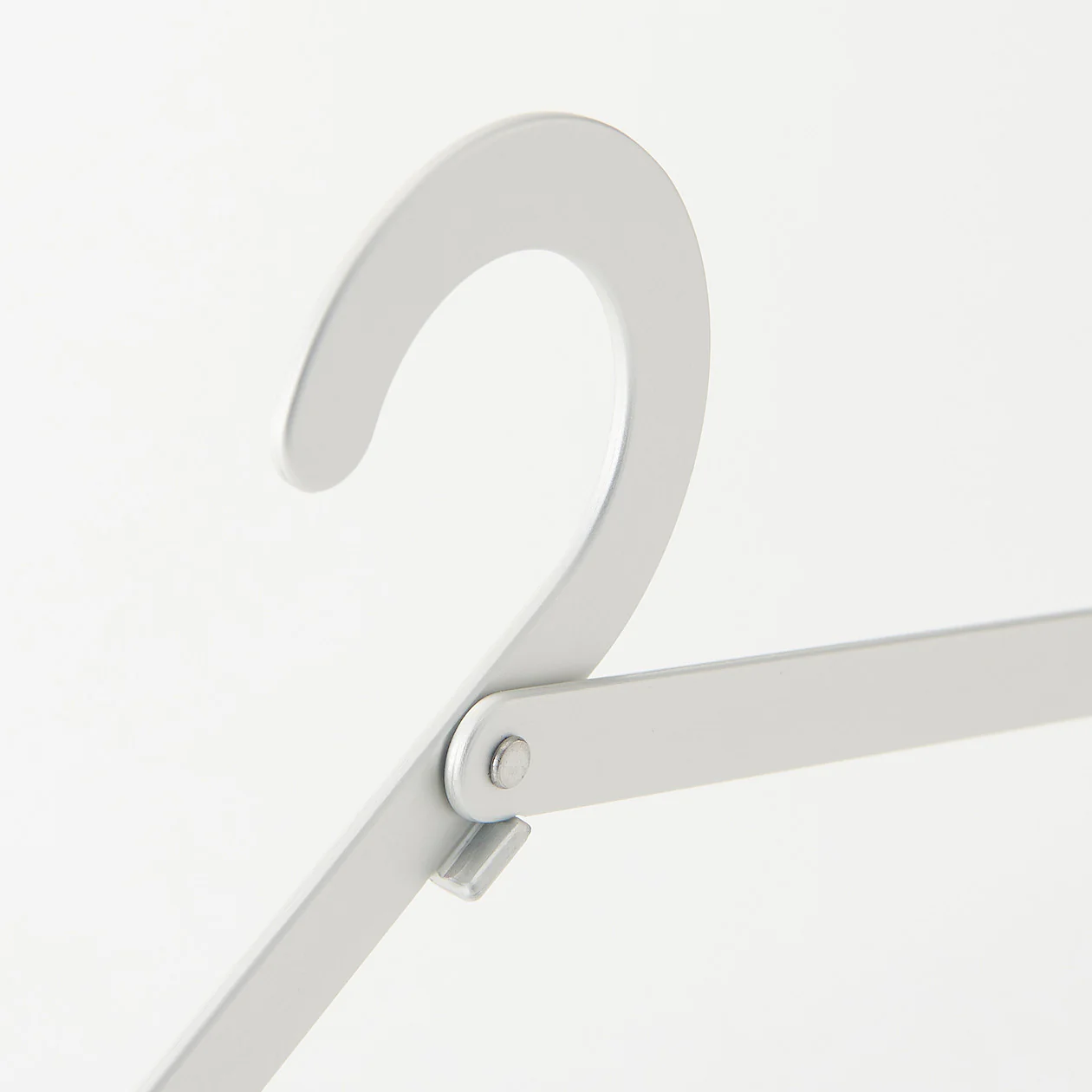 Portable Foldable Hanger - Image 5