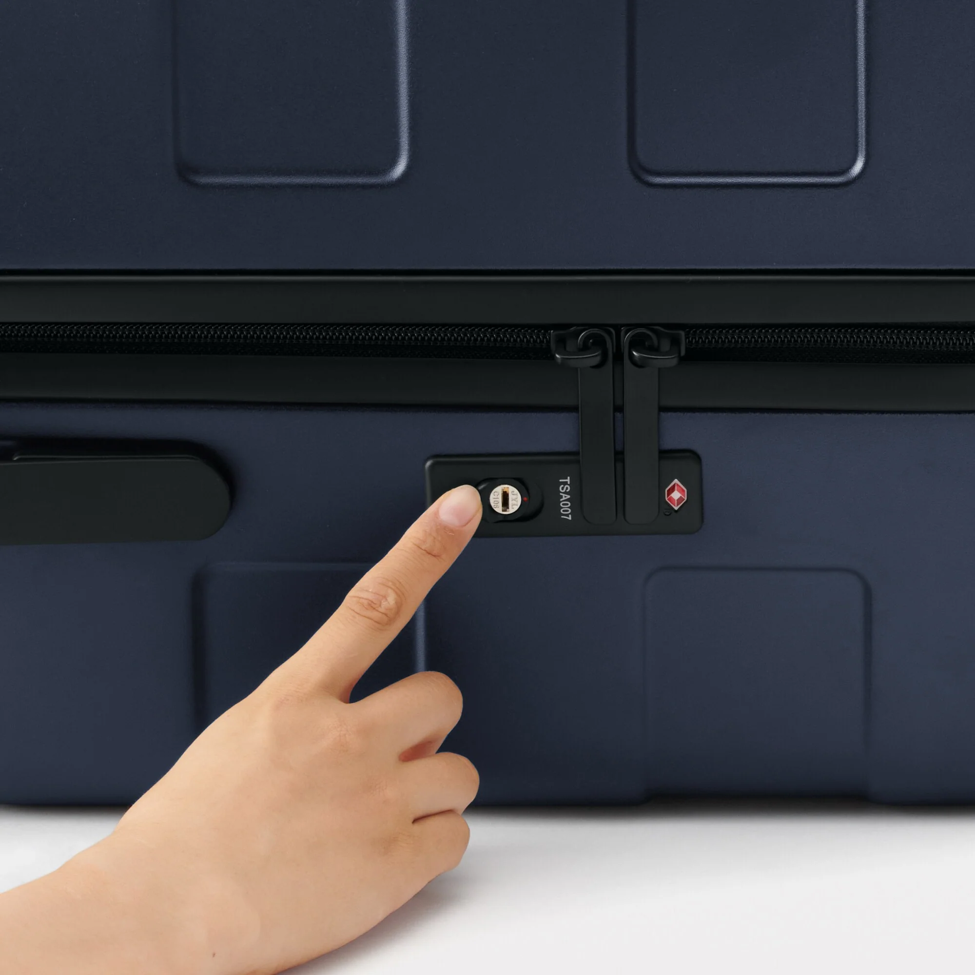 Adjustable Handle Hard Shell Suitcase 105L | Check-In - Image 31