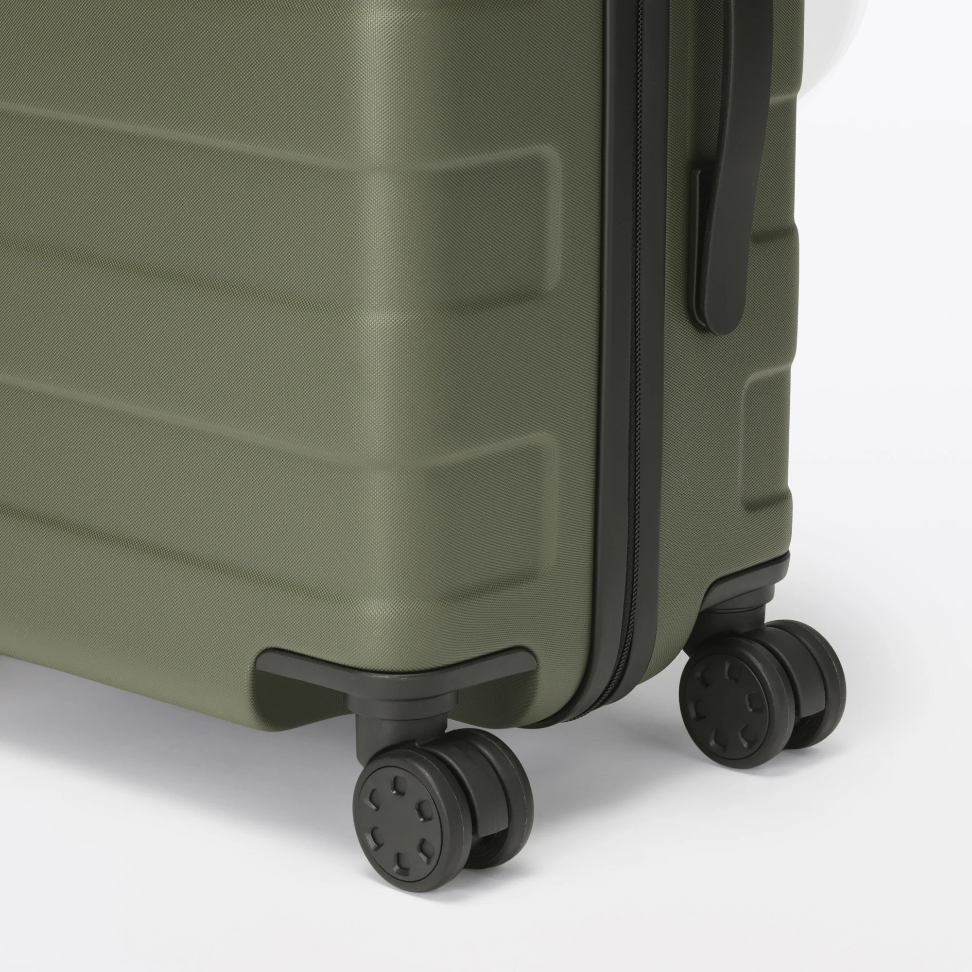 Hard Shell Suitcase 36L | Carry-On - Image 10