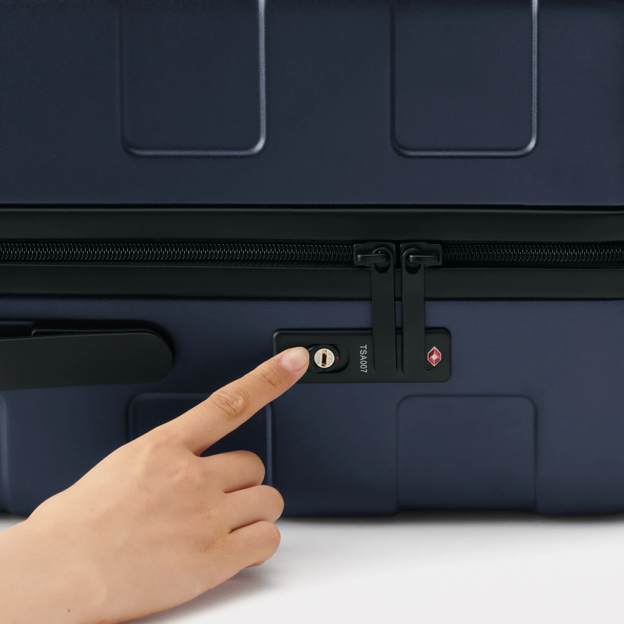 Adjustable Handle Hard Shell Suitcase 75L | Check-In - Image 115