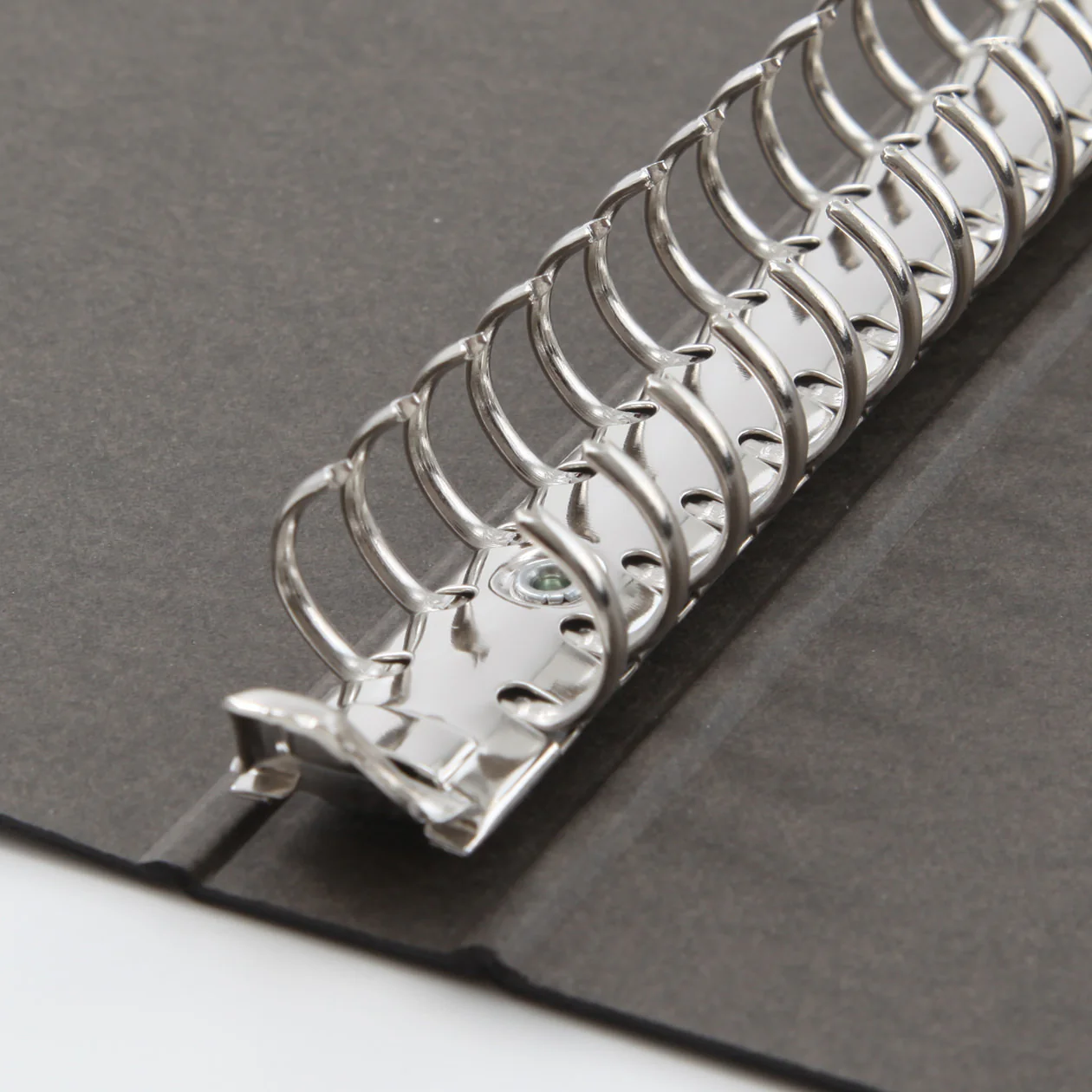 Kraft Paper Binder - B5 - 26 Rings - Image 9