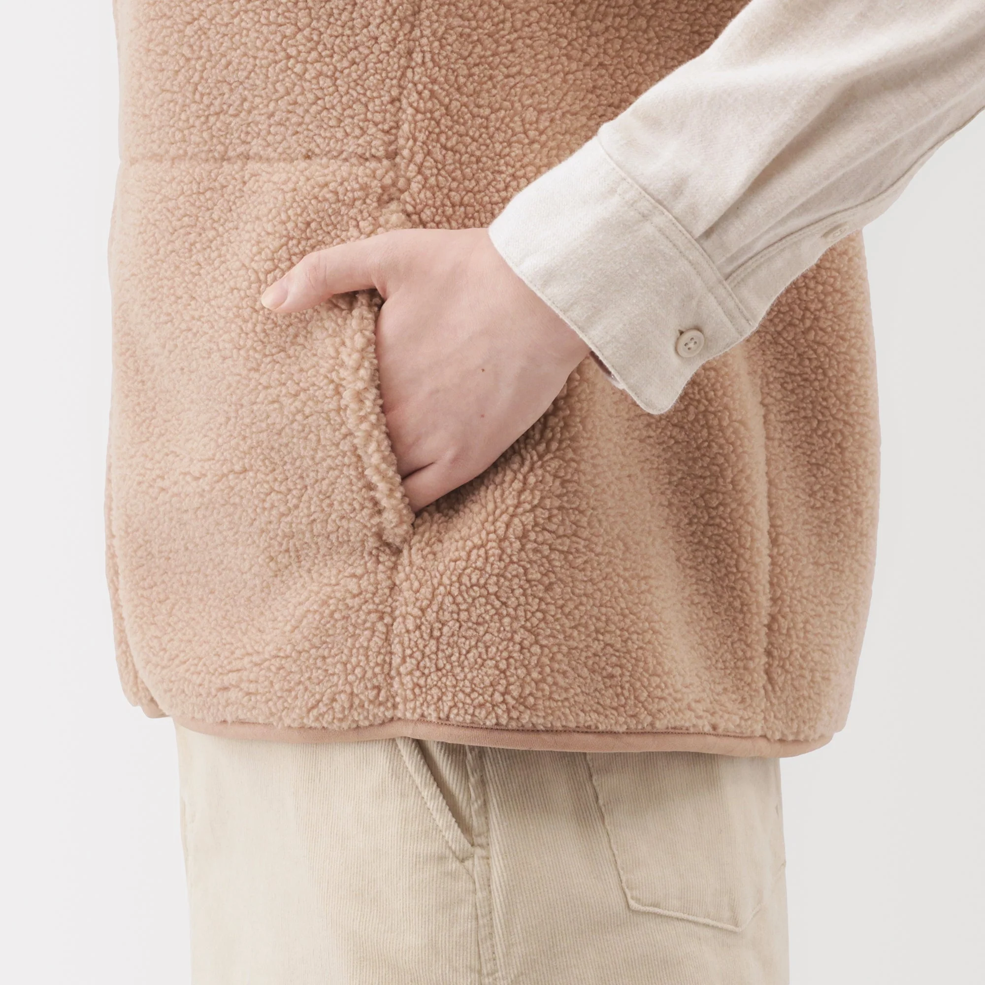 Boa Fleece Vest - Image 24