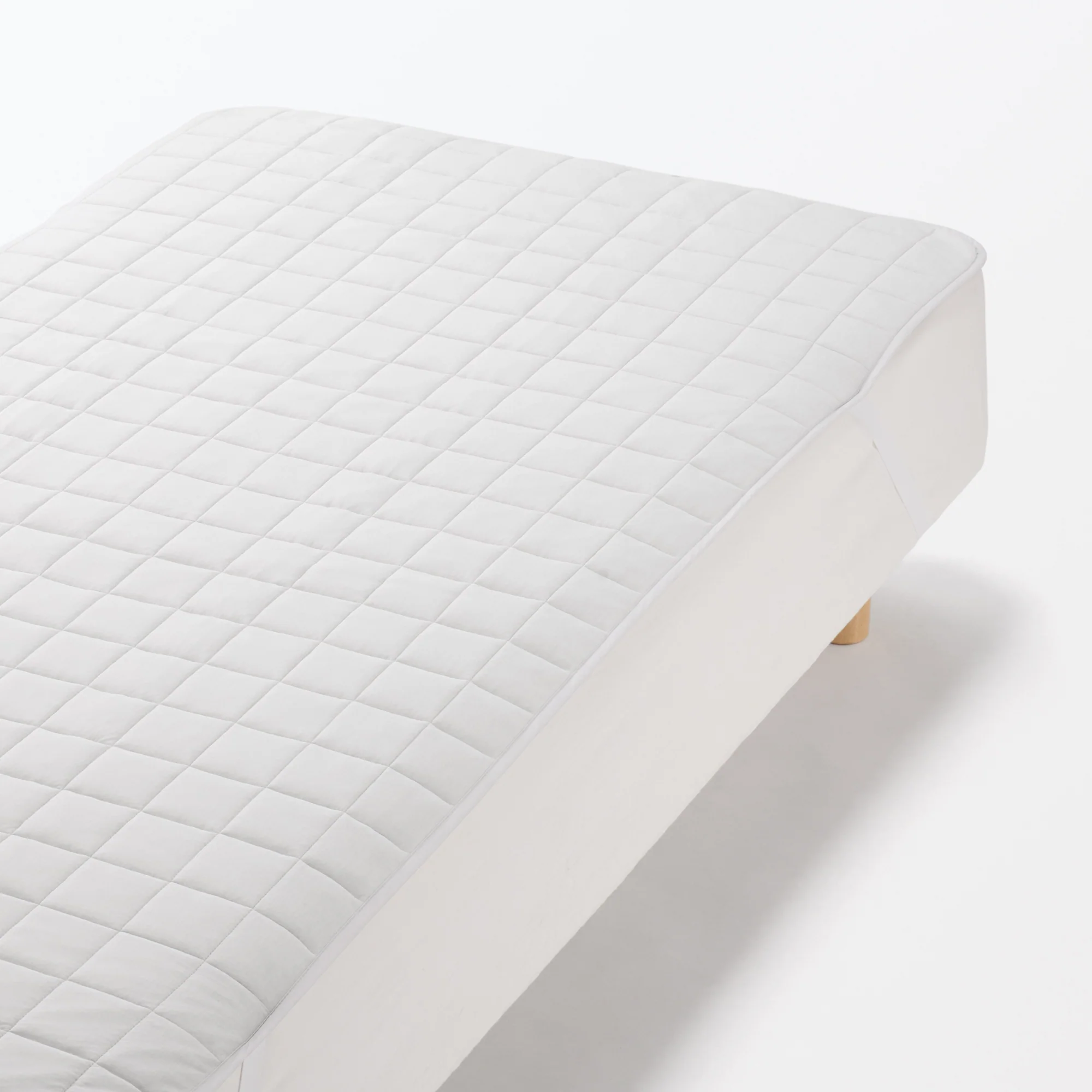 Cool Touch Quilted Pad - King - Image 4