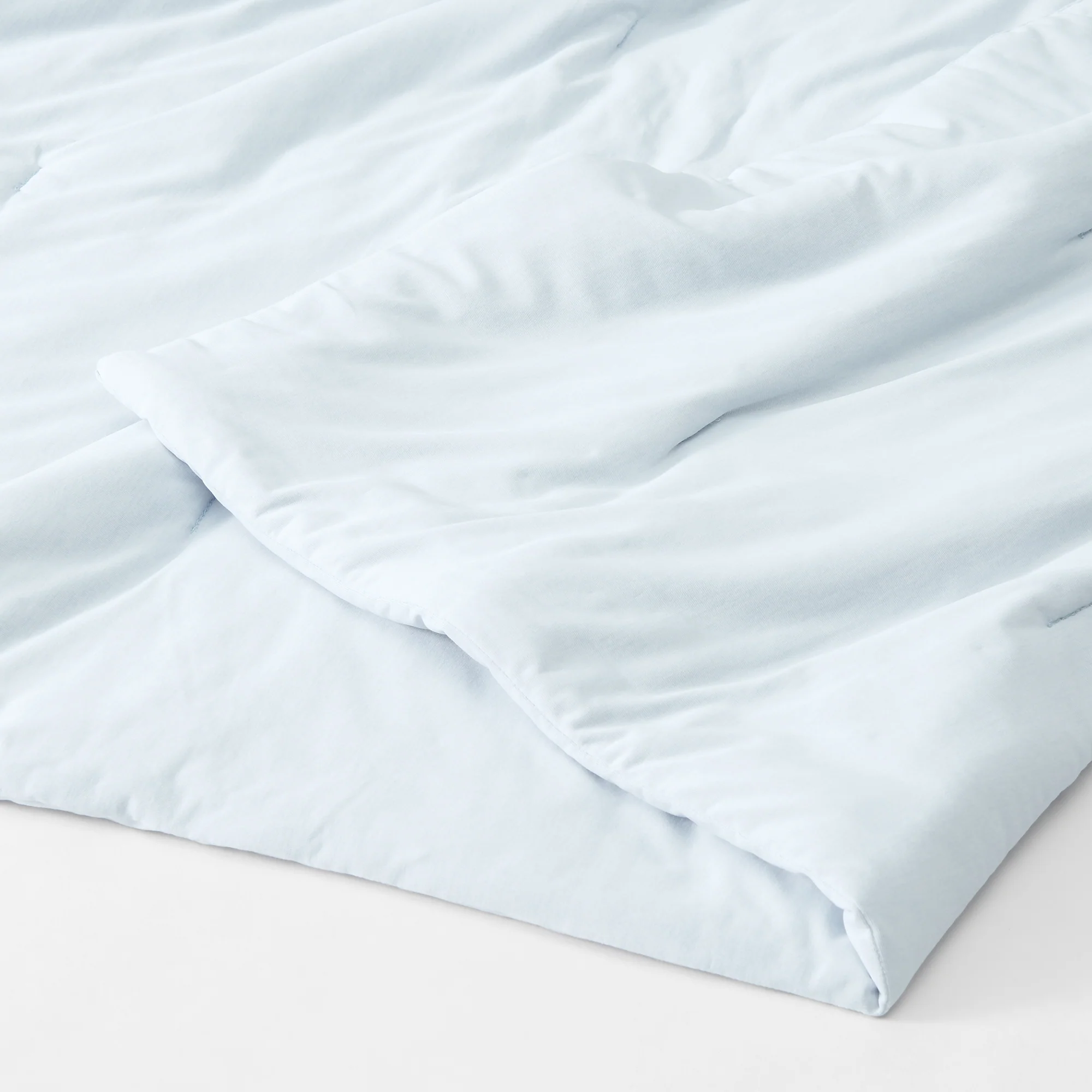 Cool Touch Thin Duvet - Single - Image 9