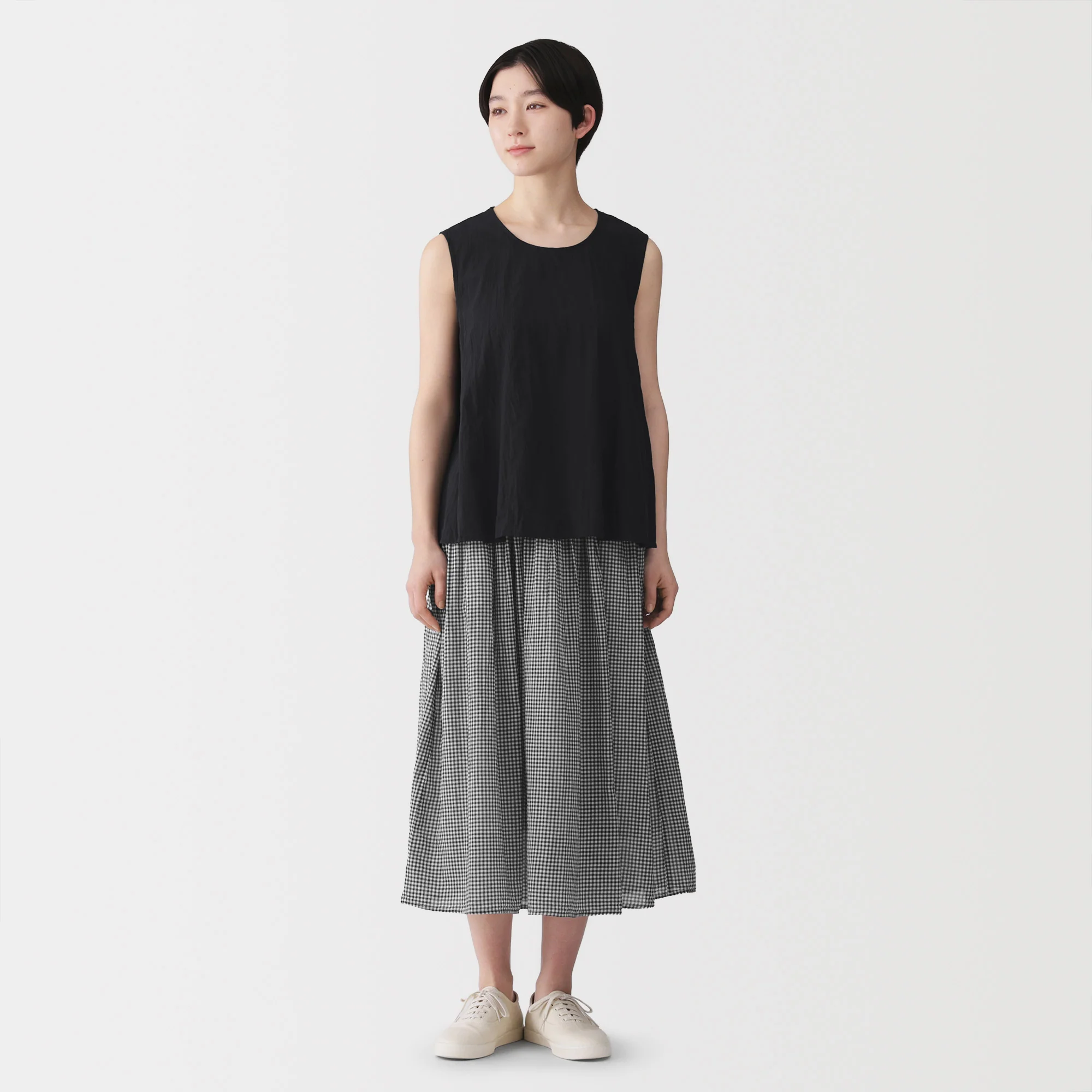 Cotton Crepe Sleeveless Blouse - Image 15