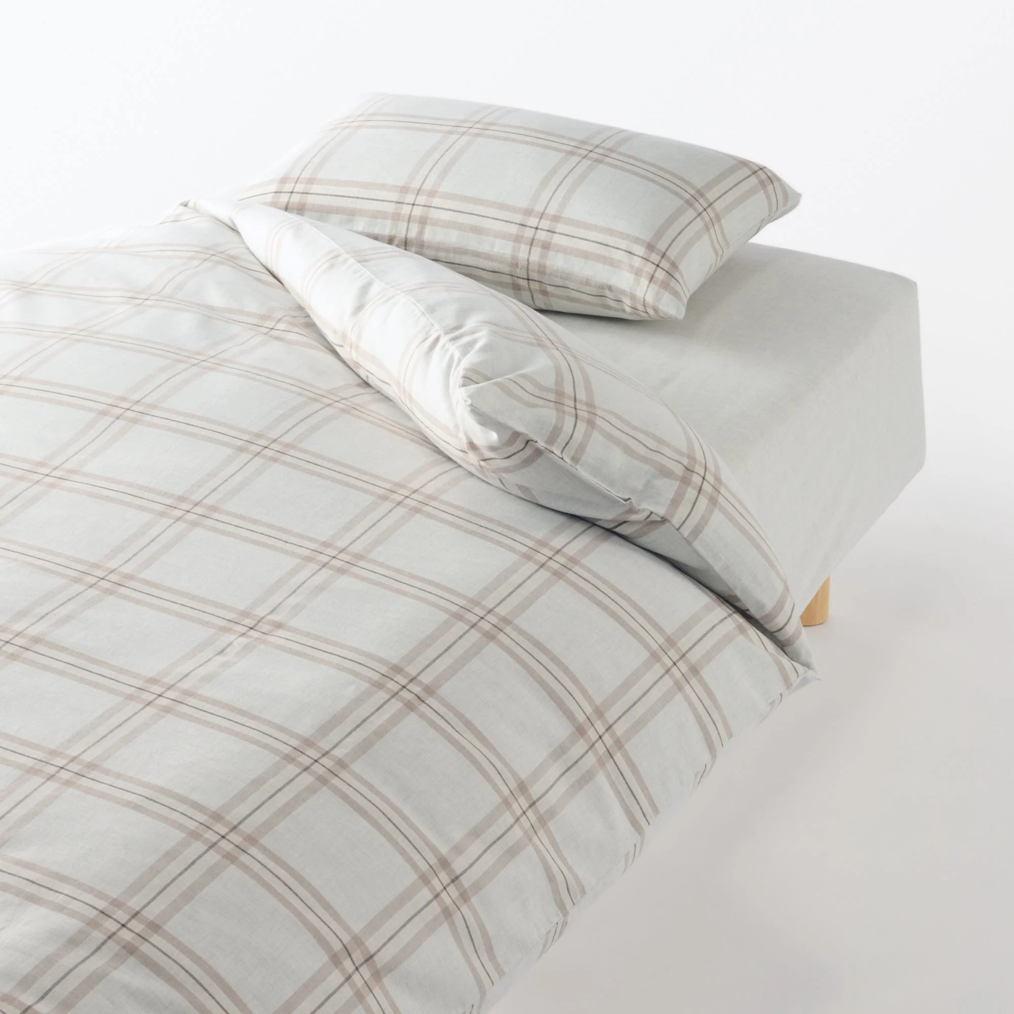 Cotton Flannel Patterned Pillowcase - Image 7