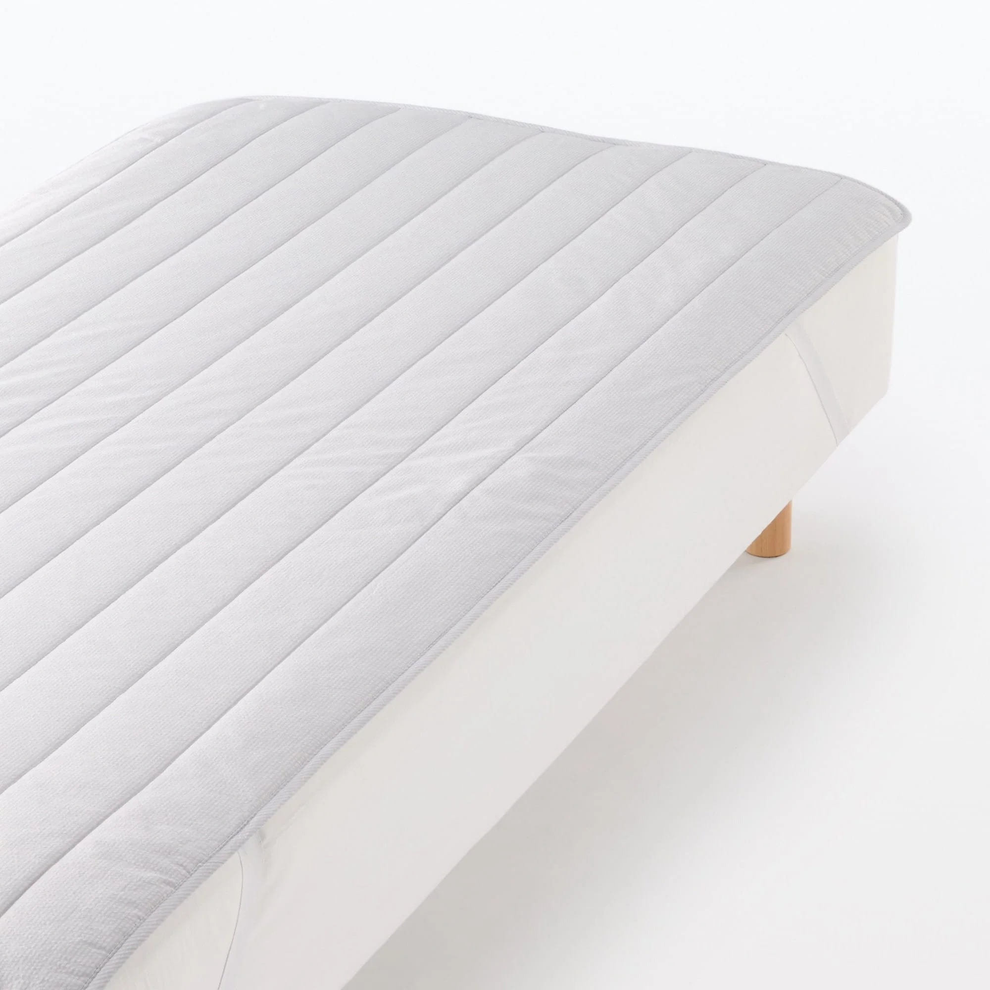 Cotton Seersucker Quilted Pad - Queen - Image 5