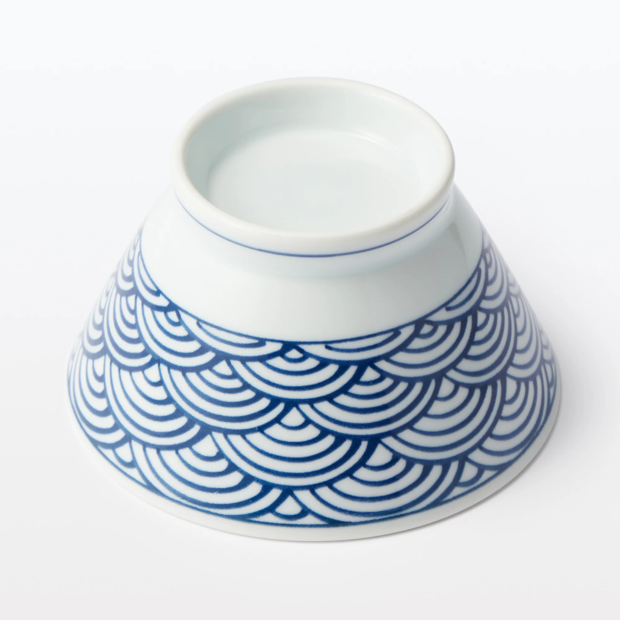 Hasami Ware Rice Bowl - Large Wave Pattern - Image 4