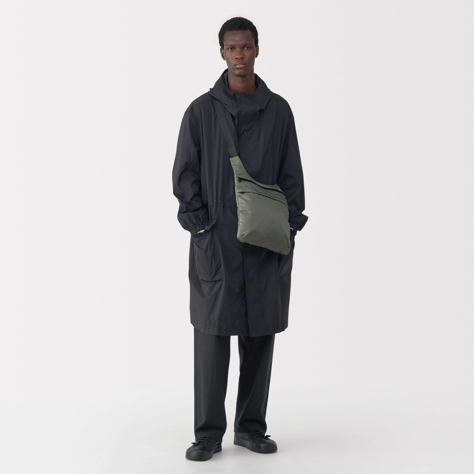 Labo Nylon Shoulder Bag - Image 11