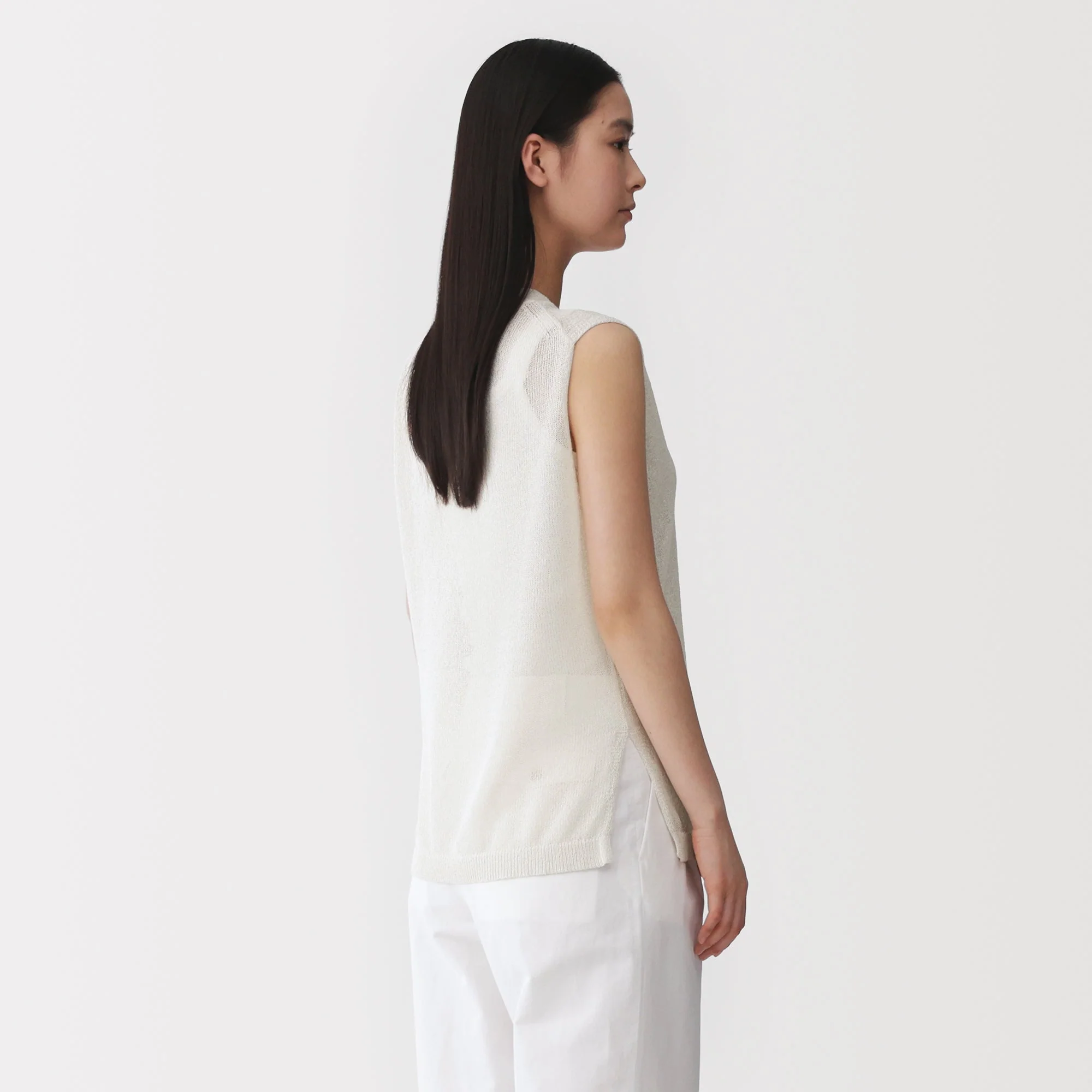 Labo Washi Blend Sleeveless Sweater - Image 14