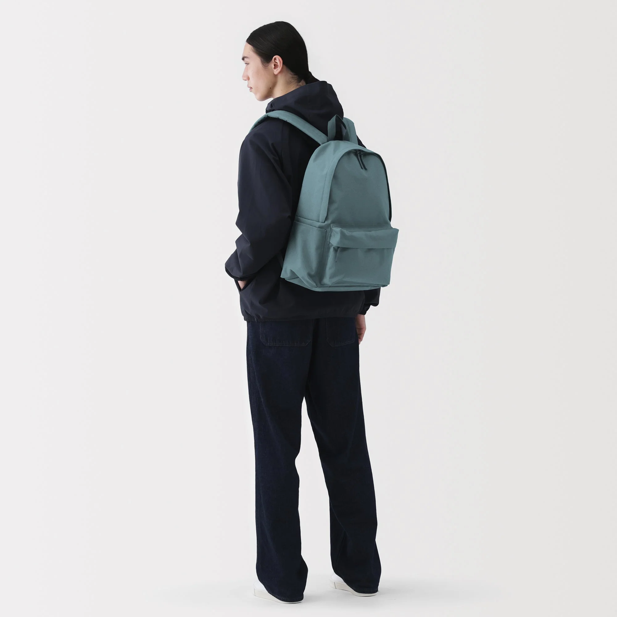 Less Tiring Water Repellent Backpack - Image 13