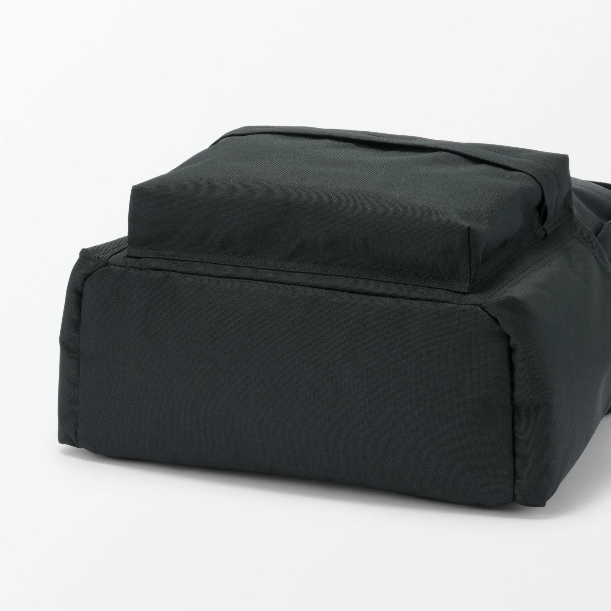 Less Tiring Water Repellent Backpack - Image 25