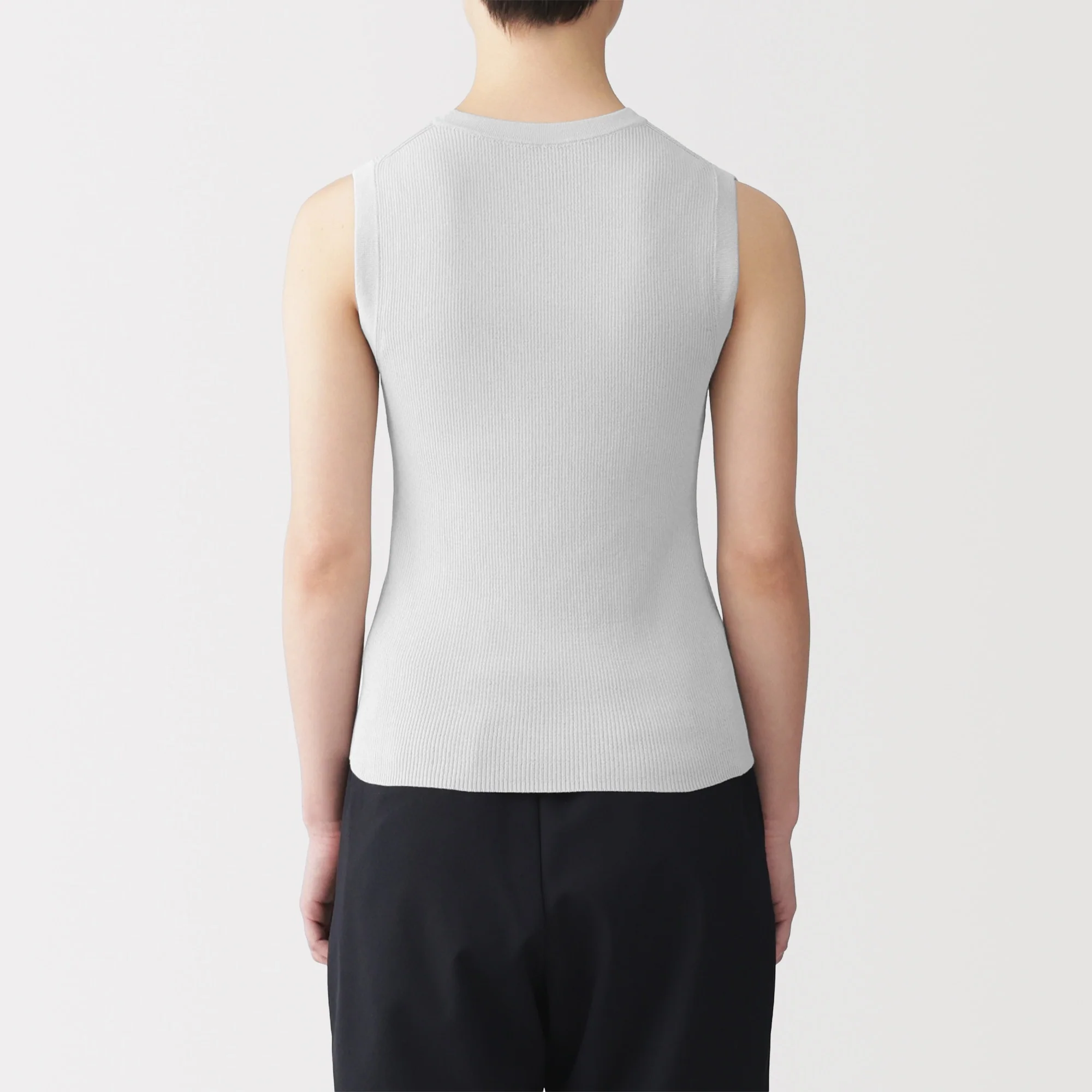 Light Knit Sleeveless Sweater - Image 27