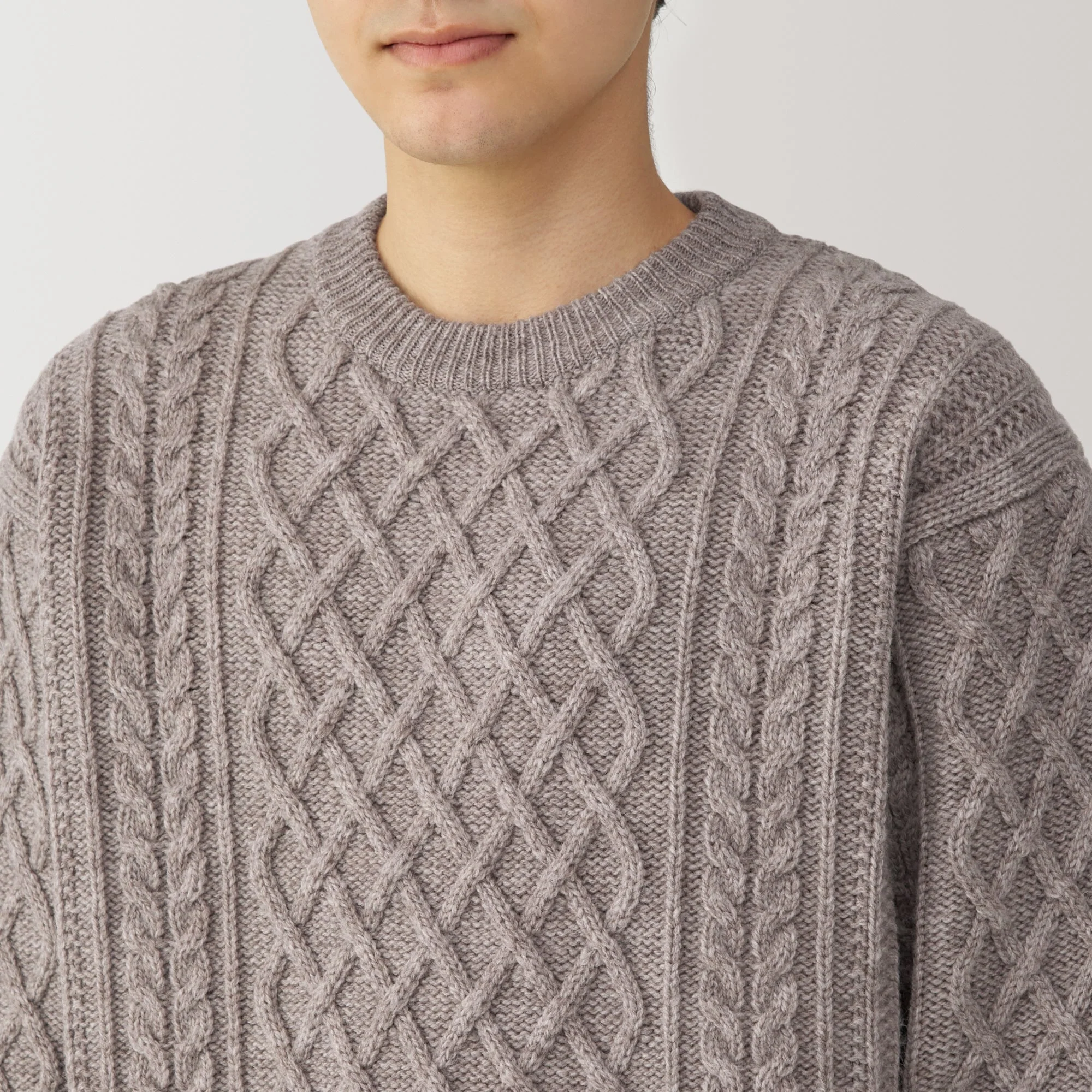 Men's Andes Wool Cable Knit Crew Neck Sweater - Image 7