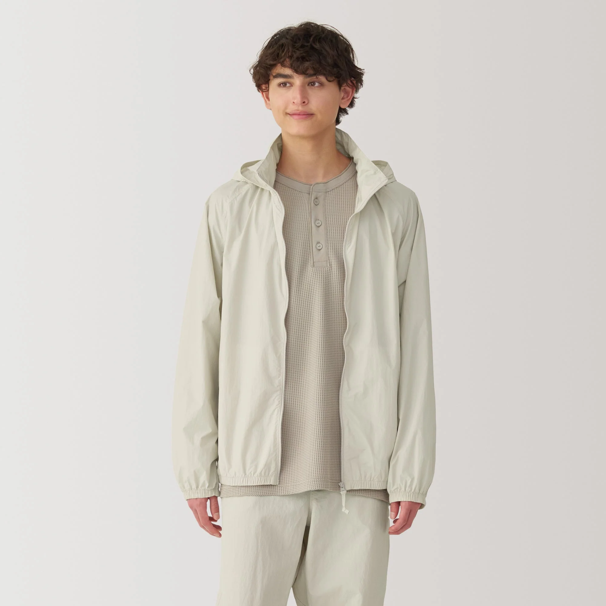 Men's Water Repellent Nylon Packable Windbreaker - Image 3