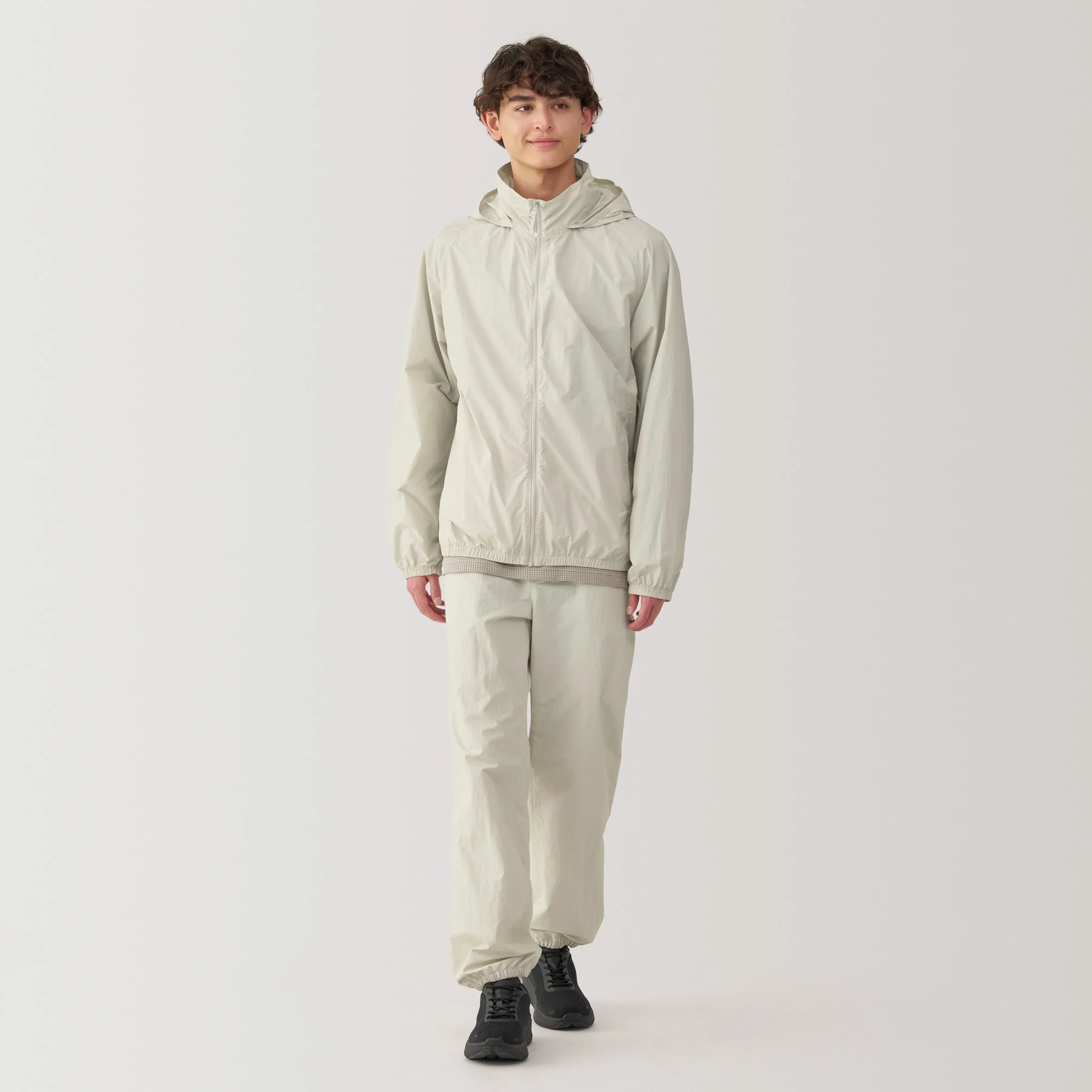 Men's Water Repellent Nylon Packable Windbreaker - Image 4
