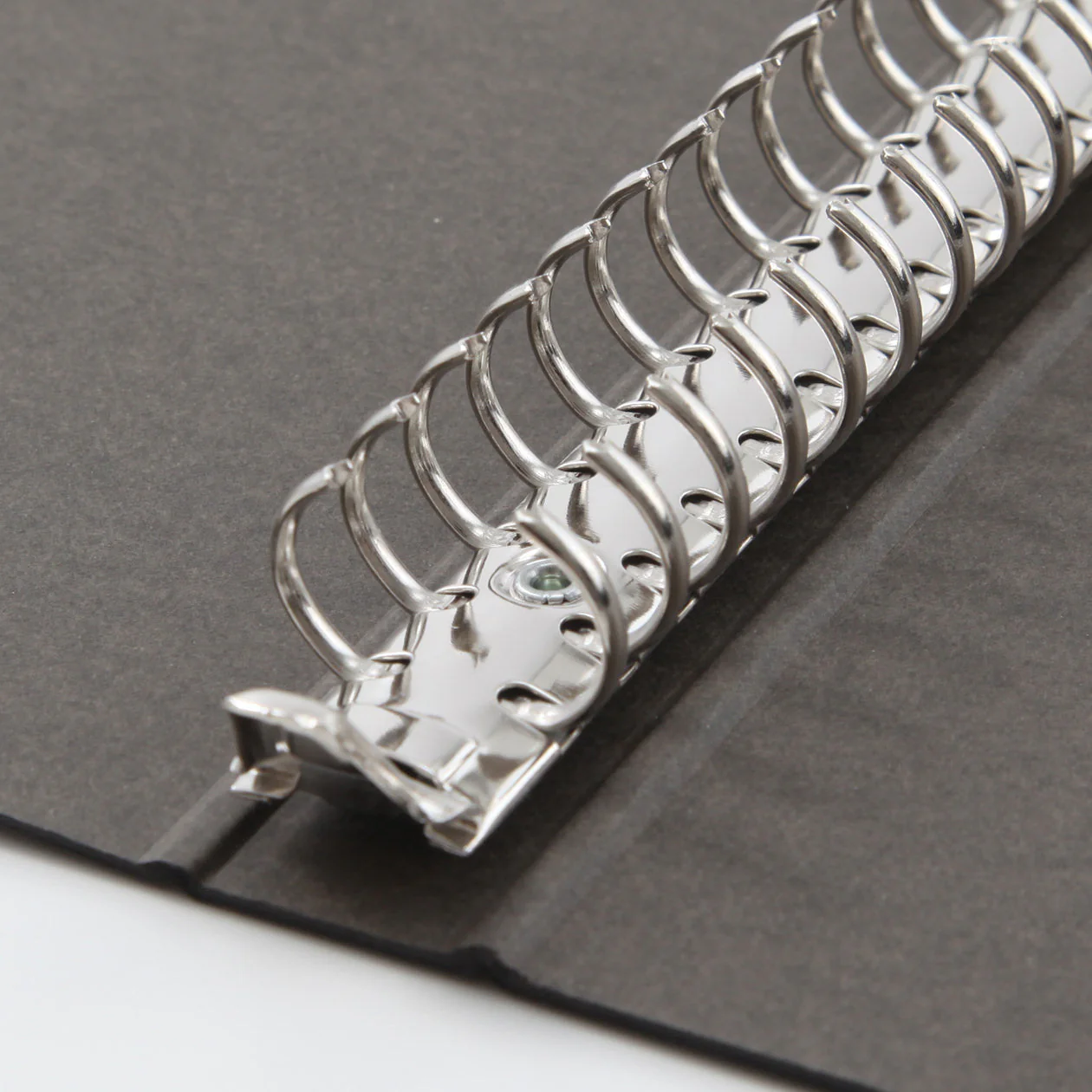 Paper Binder B5 26 Rings - Image 4