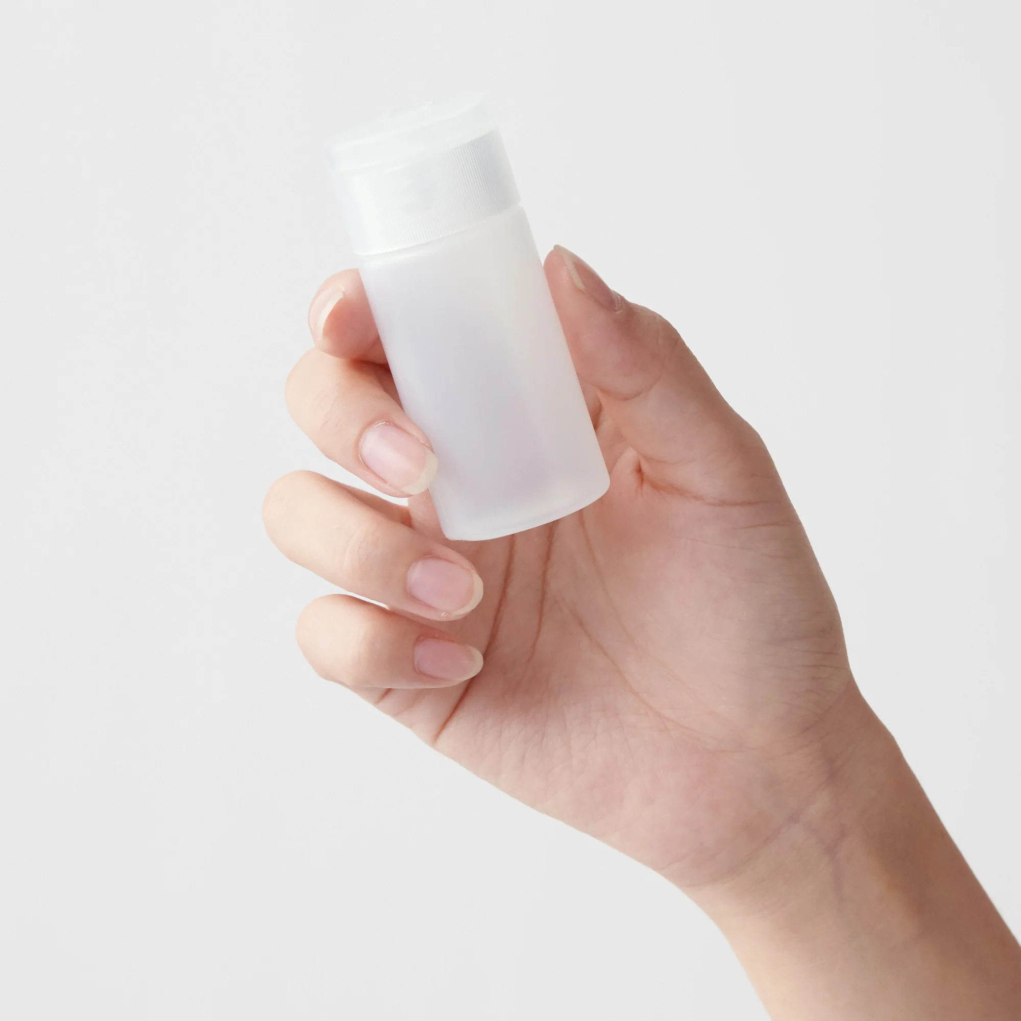 Polyethylene Petit Bottle With Cap - Image 4