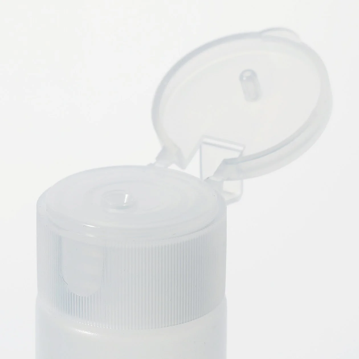 Polyethylene Petit Bottle With Cap - Image 8