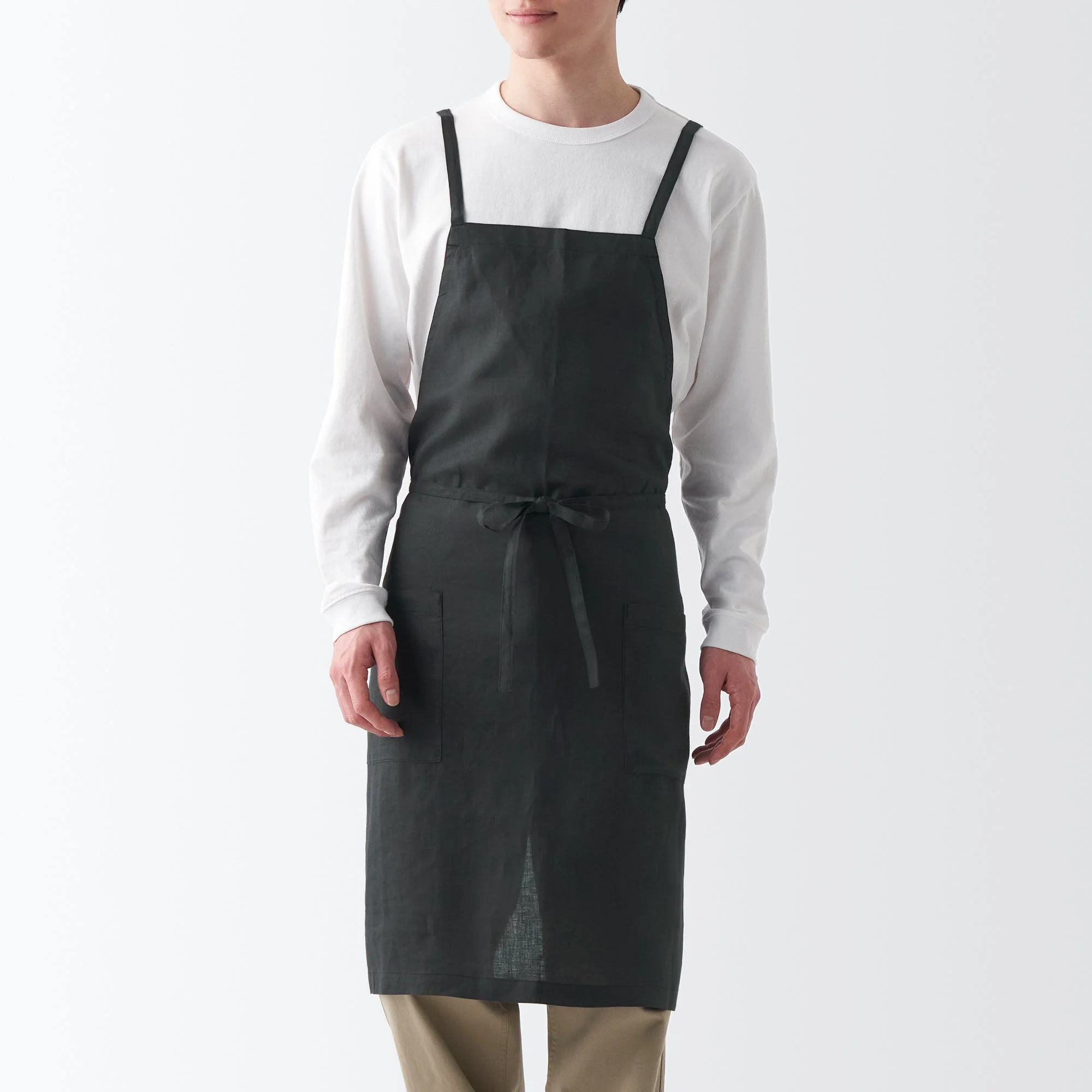Plain Weave Linen Cross Back Apron - Image 9
