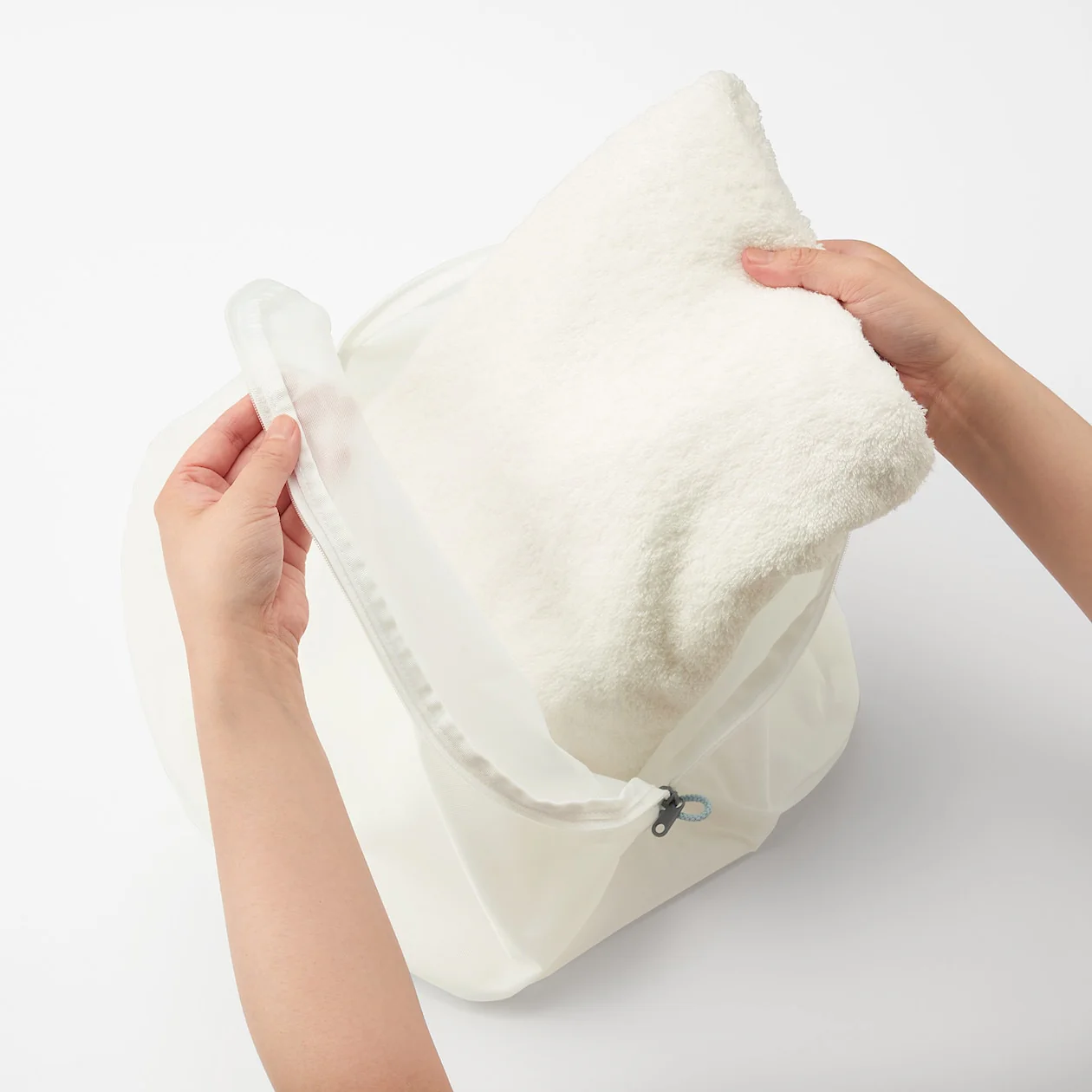 Polyester Reversible Laundry Net - Image 10
