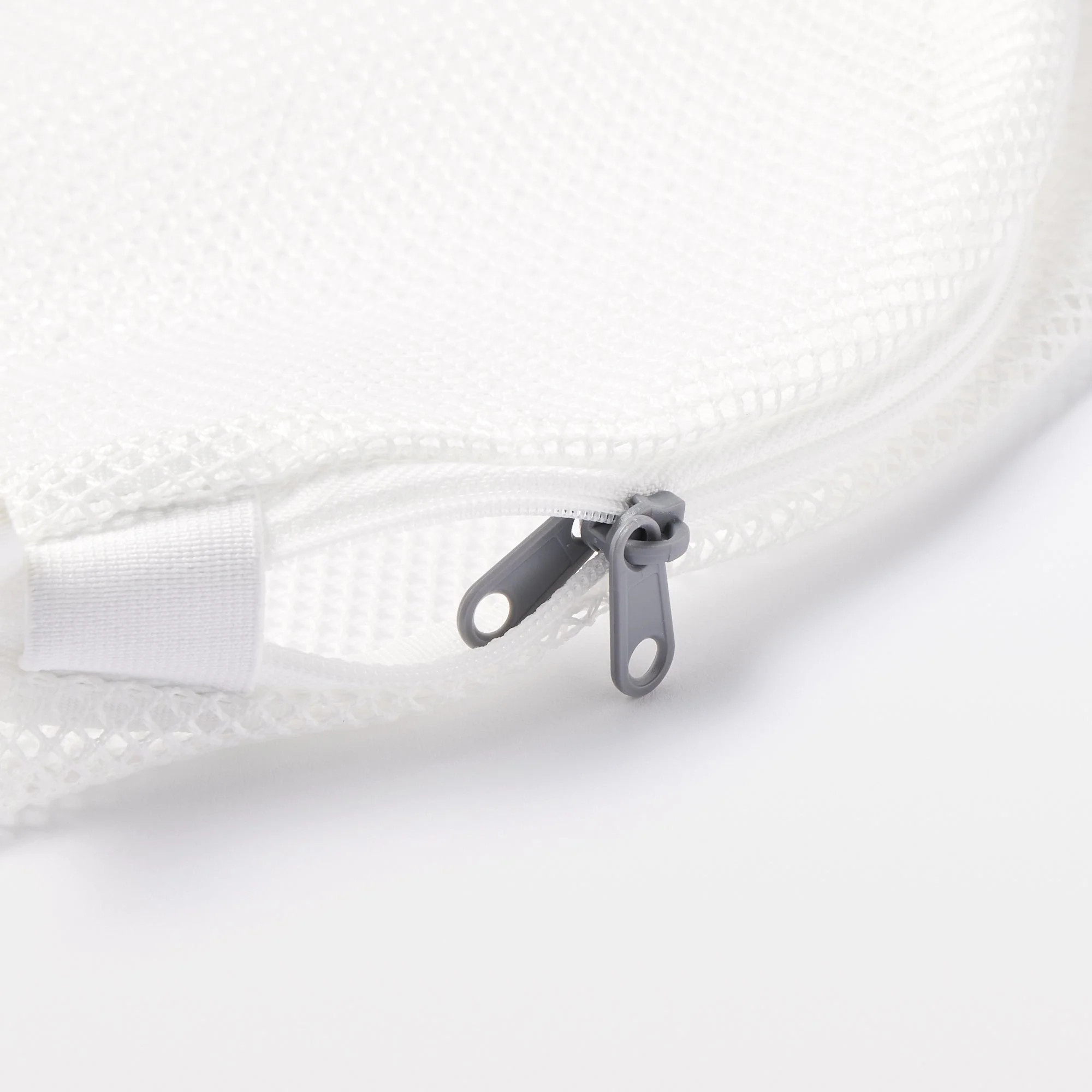 Polyester Reversible Laundry Net For Large Items - Image 2