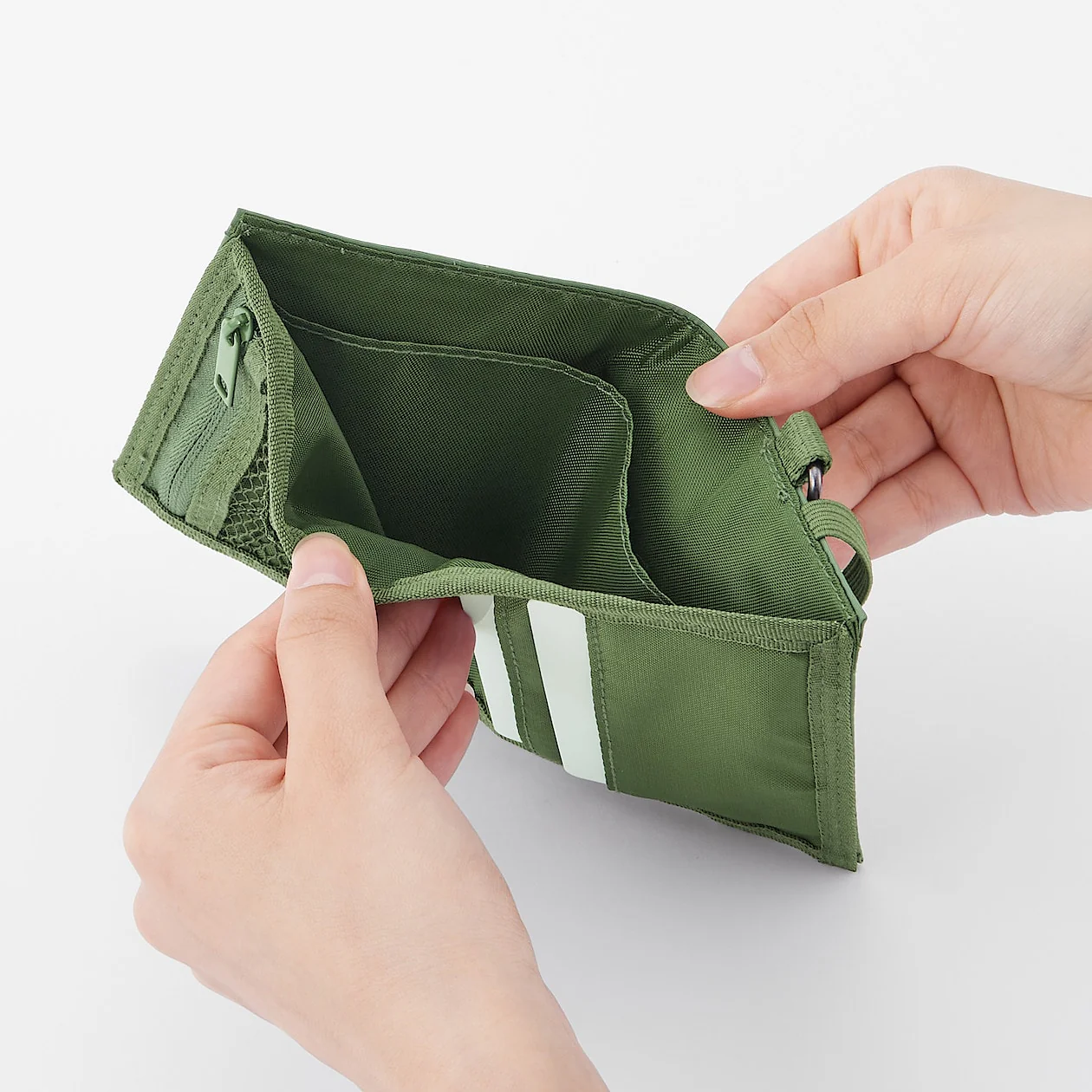 Polyester Travel Wallet - Image 10