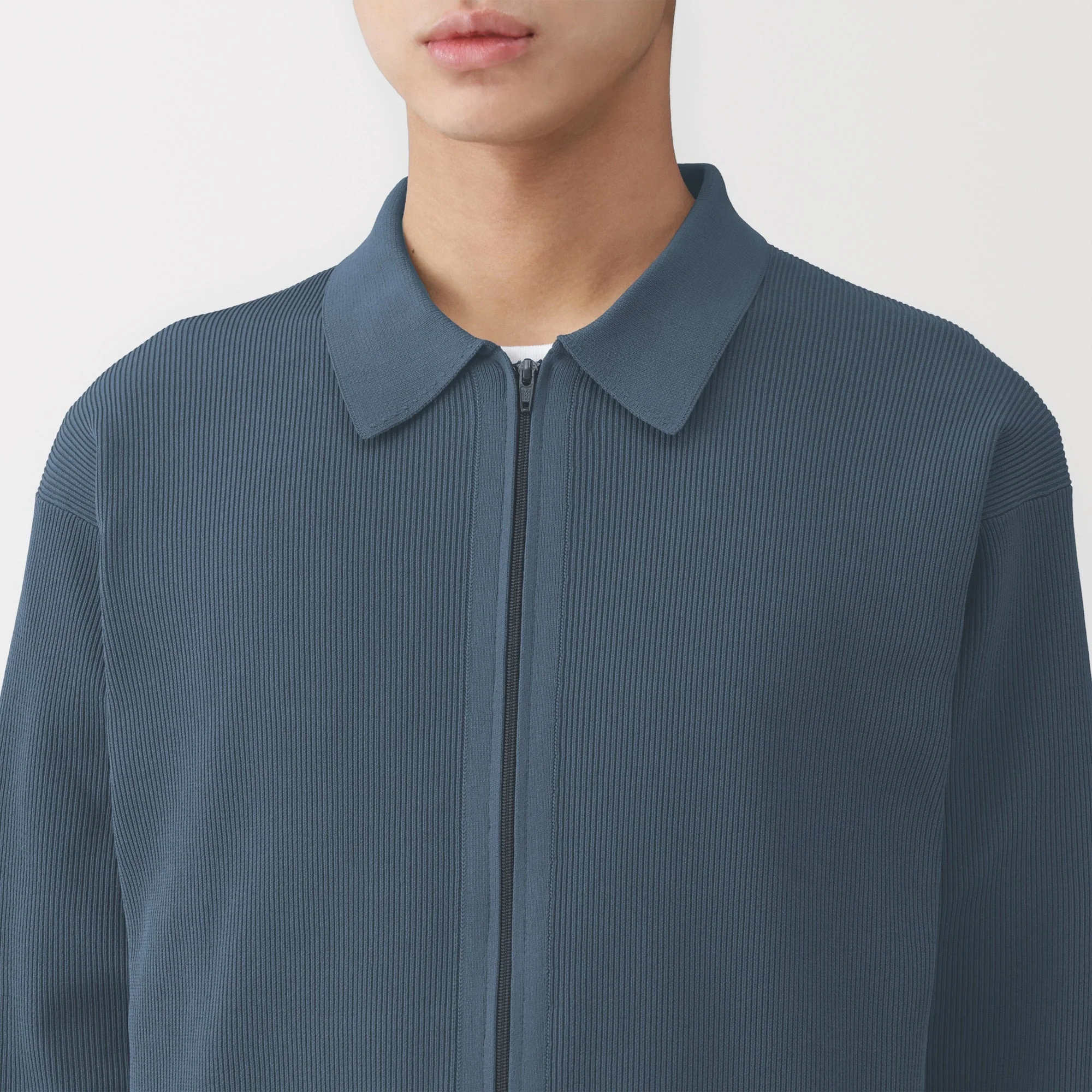 Quick Dry Knit Blouson - Image 23