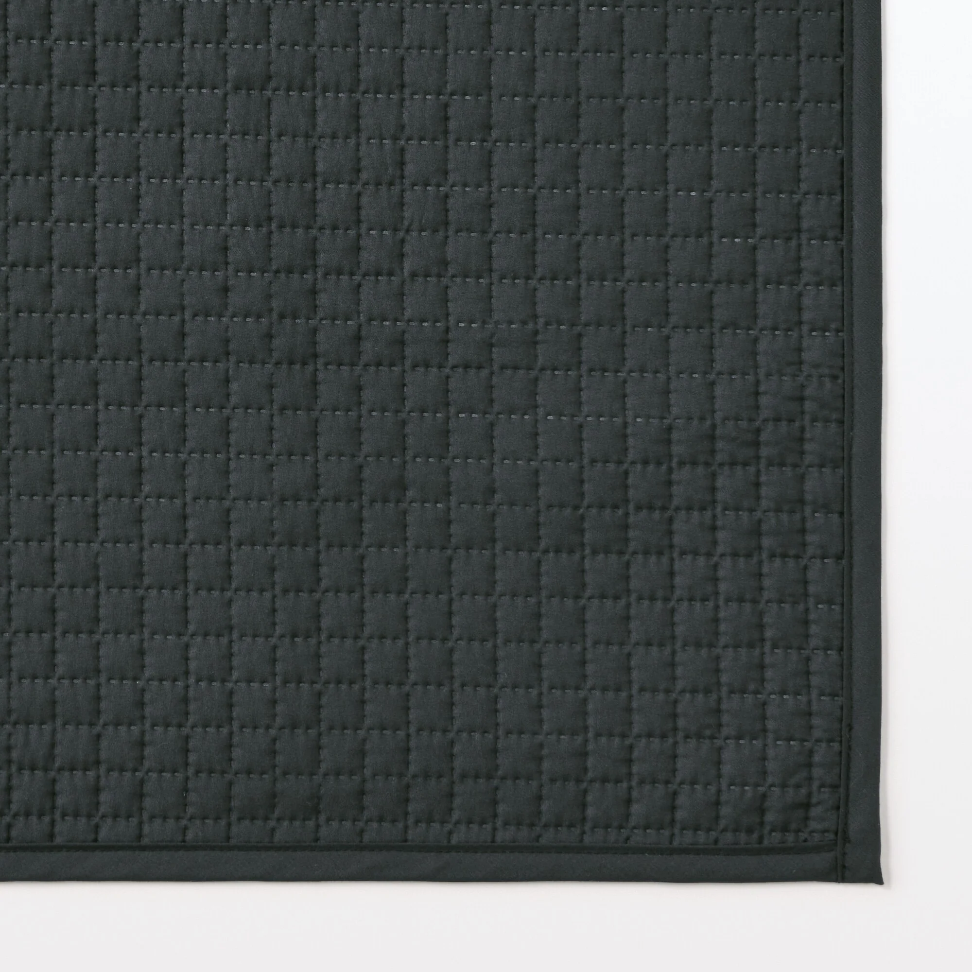 Quilted Picnic Blanket (180 x 180 cm) - Image 10