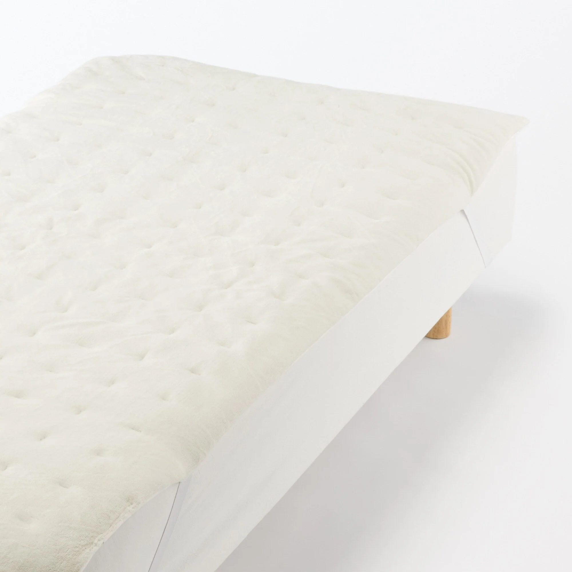 Recycled Polyester Quilted Bed Pad - Single - Image 5