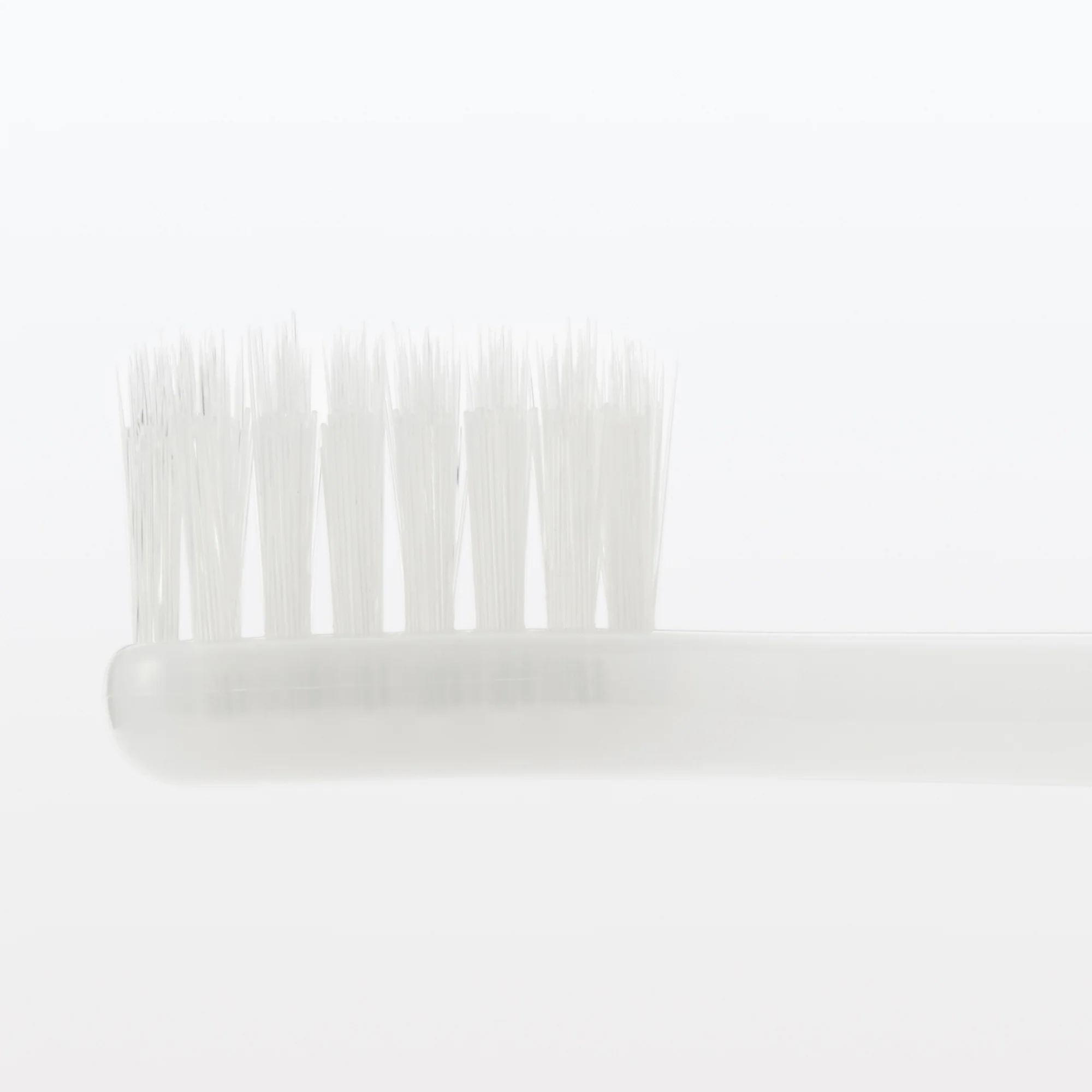 Replaceable Head Medium Toothbrush - White - Image 3