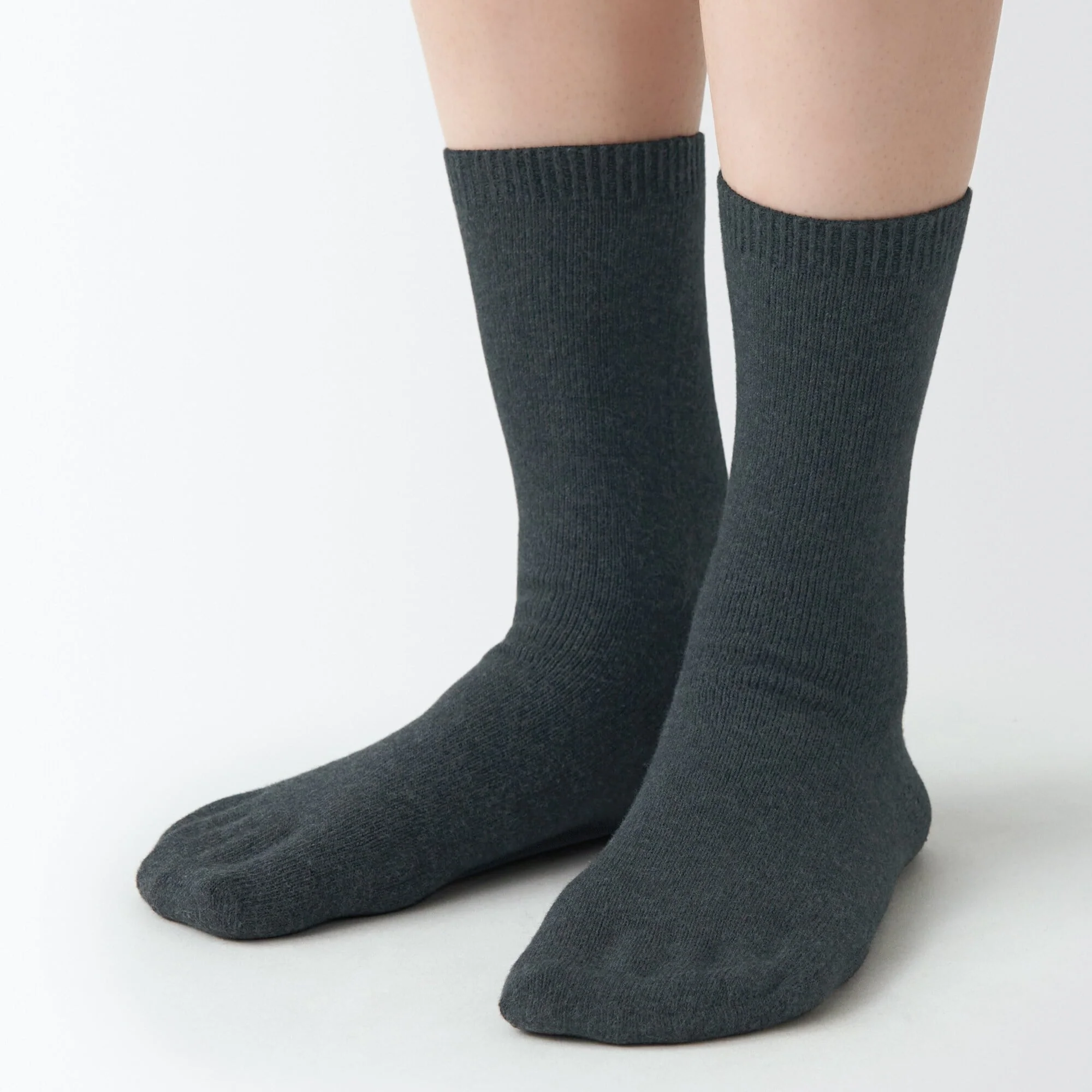 Right Angle Hidden Five-Finger Socks 23-25cm - Image 4