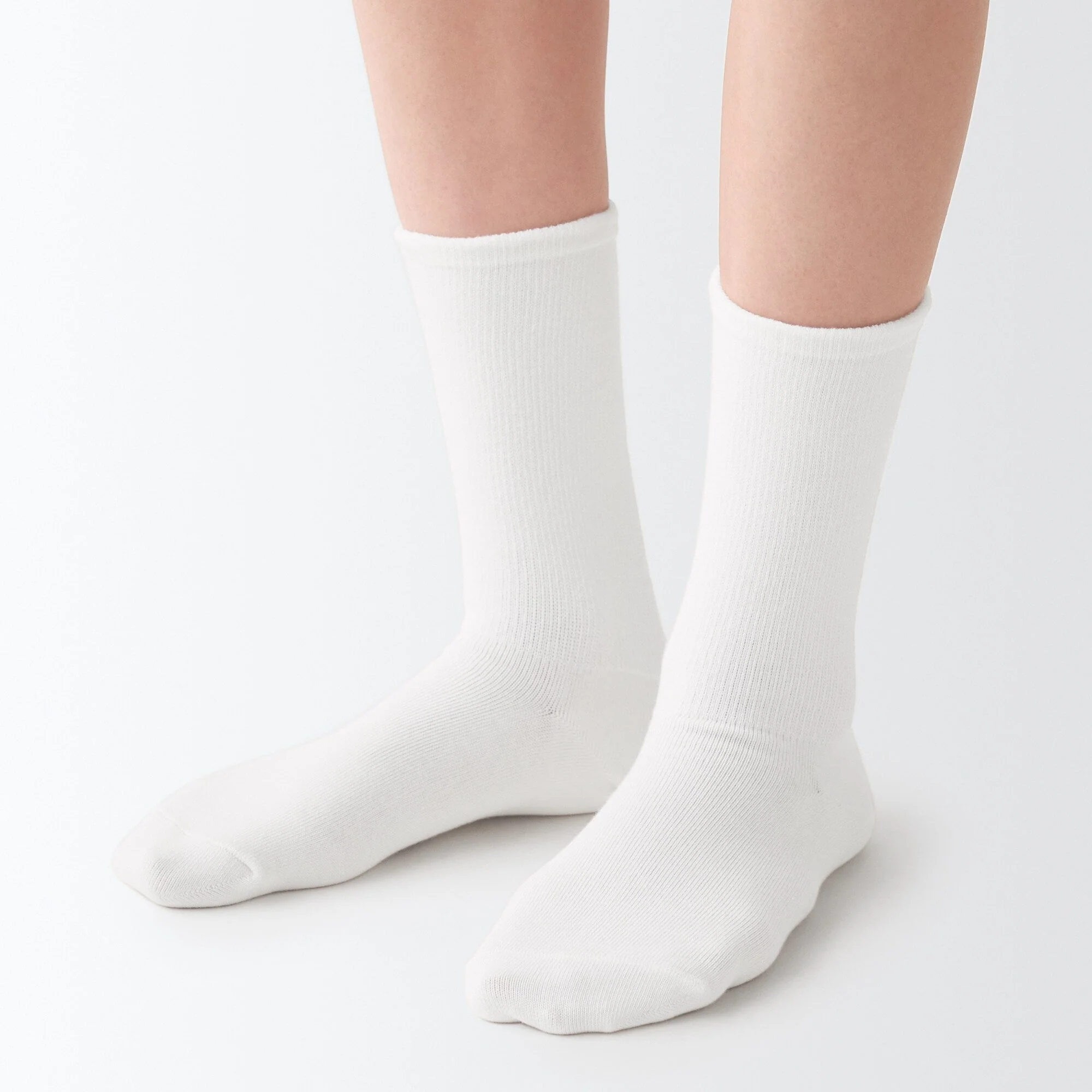 Right Angle Loose Top Tapered Socks - Image 13