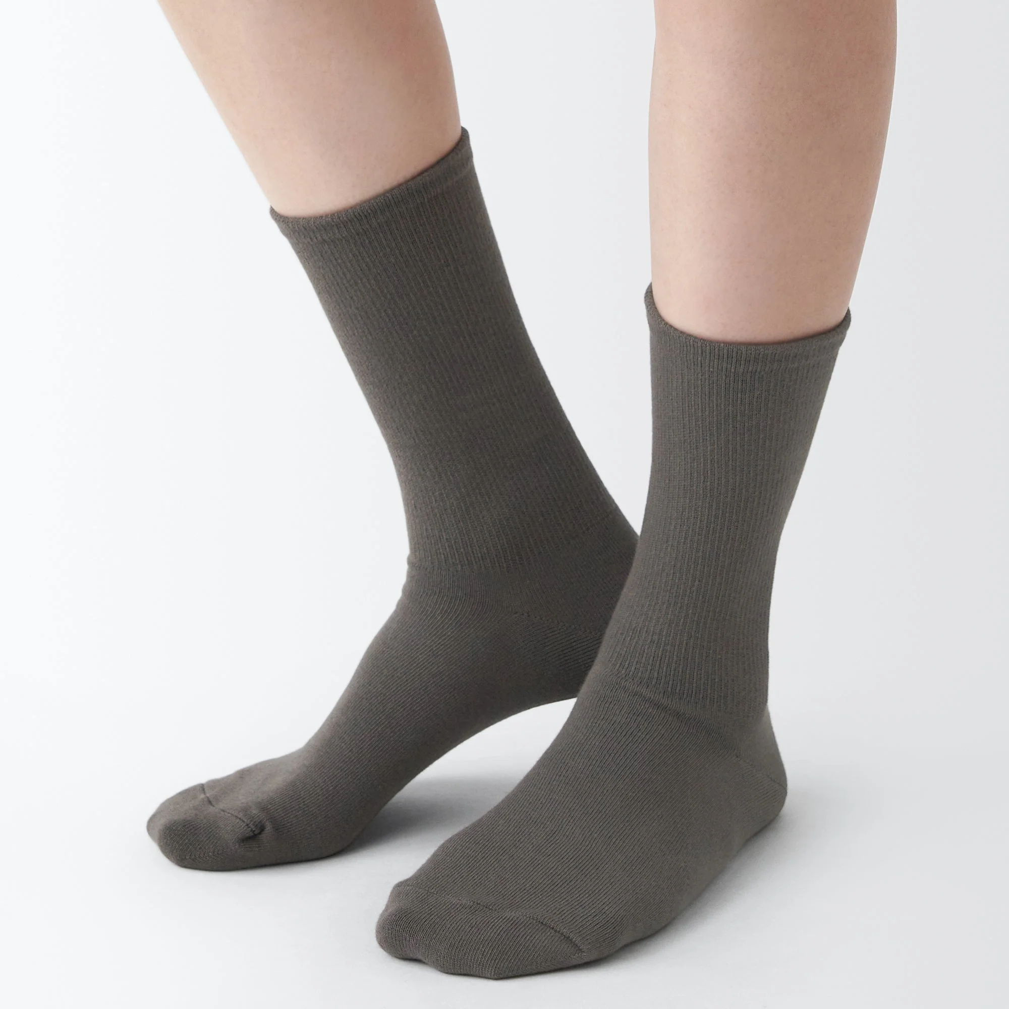 Right Angle Loose Top Tapered Socks - Image 5