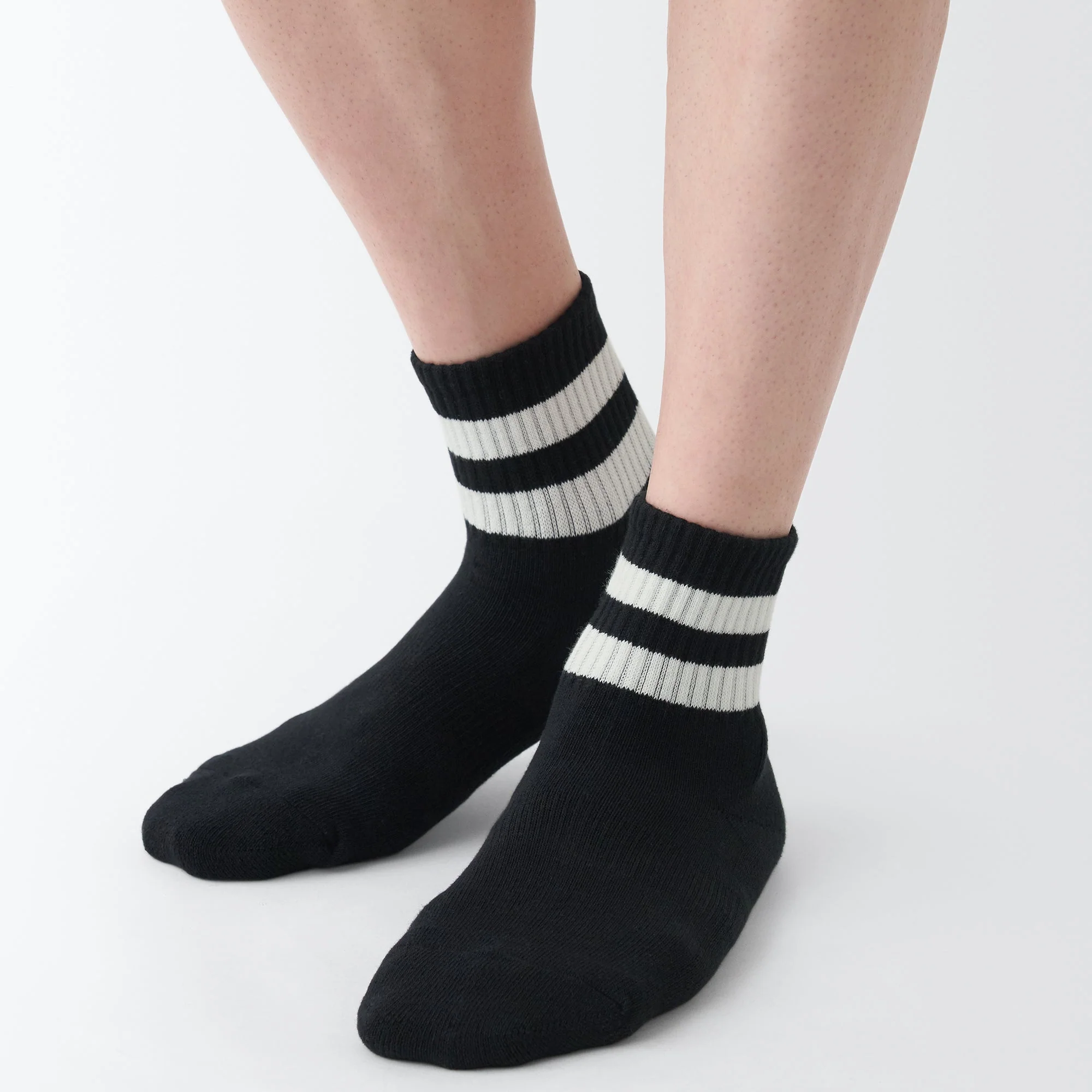 Right Angle Pile Short Socks - Stripe - Image 7