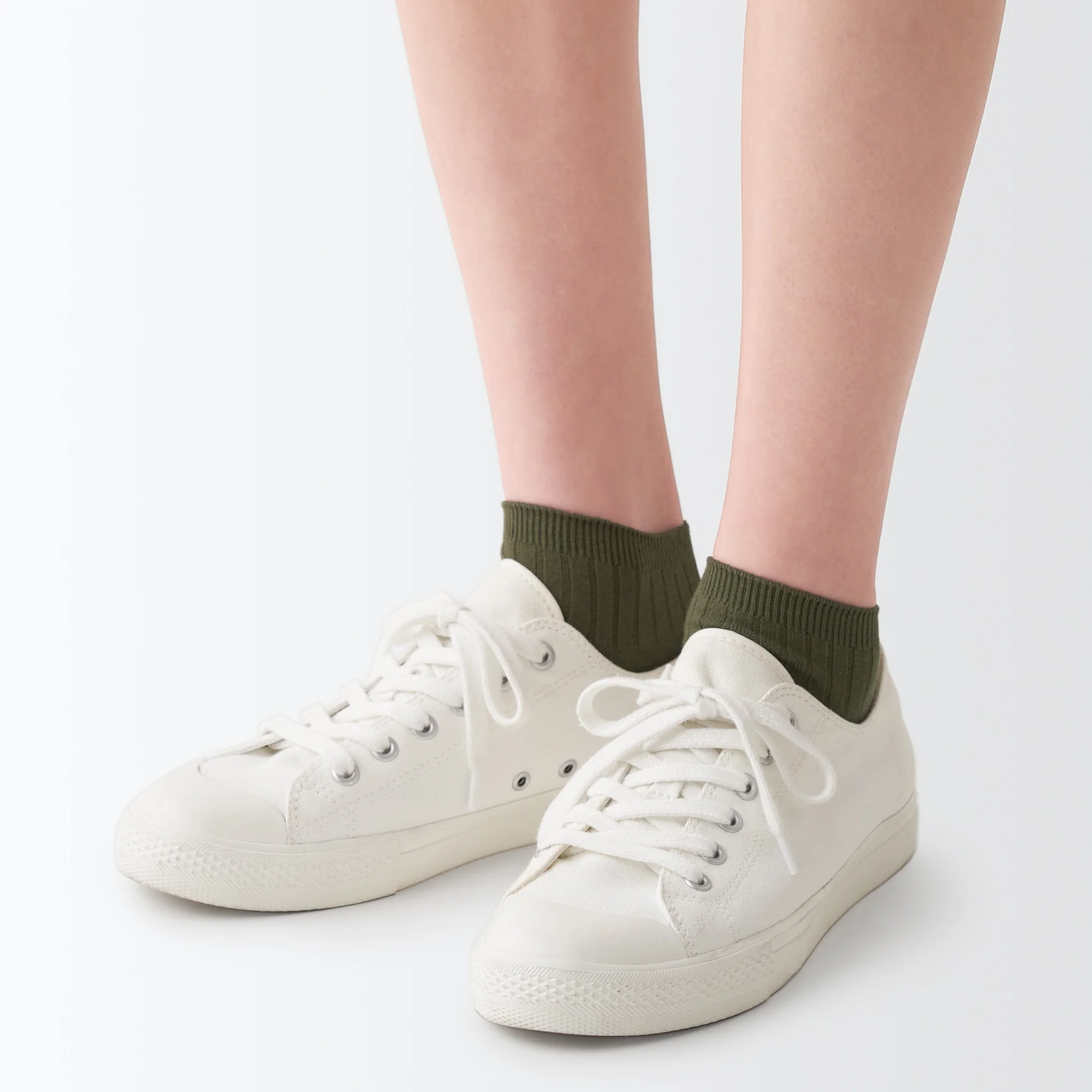Right Angle Ribbed Sneaker Socks - Image 22