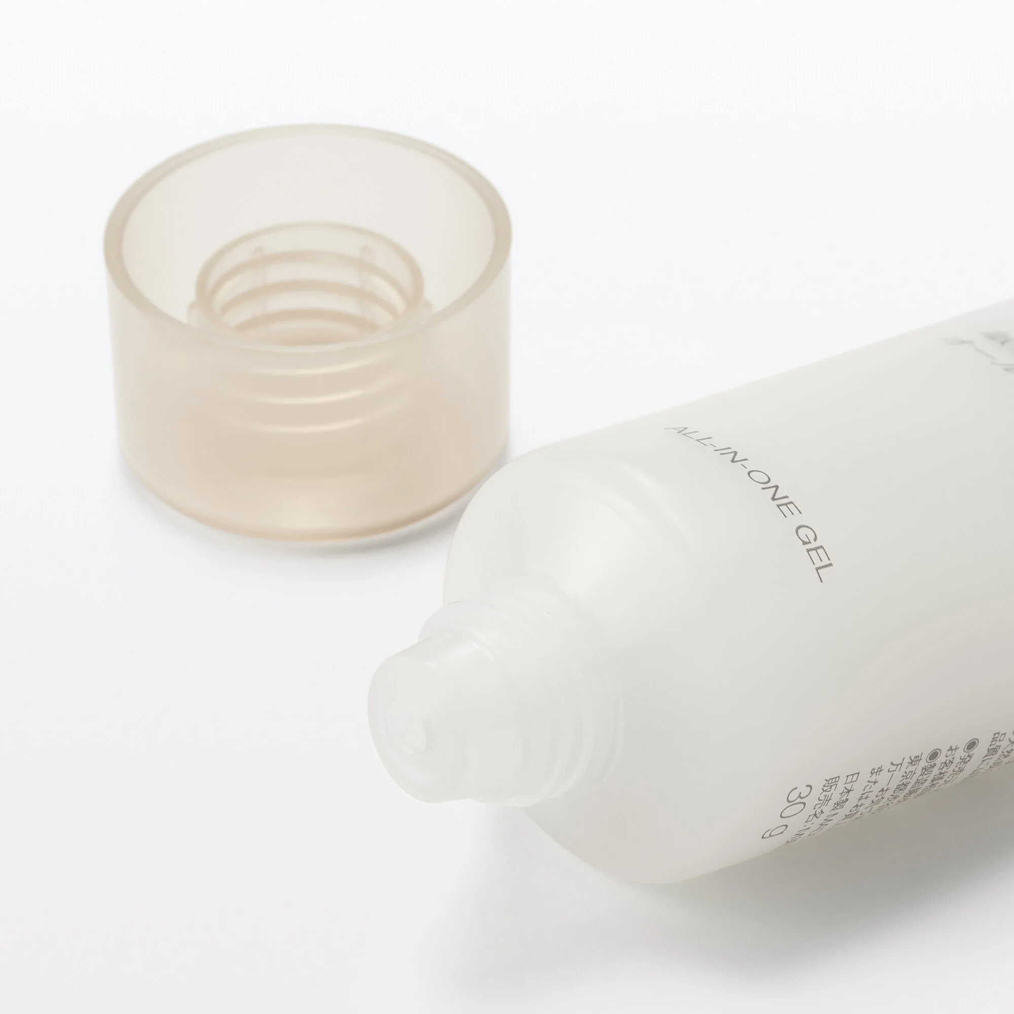 Sensitive All-In-One Moisturizing Gel 30g - Image 3