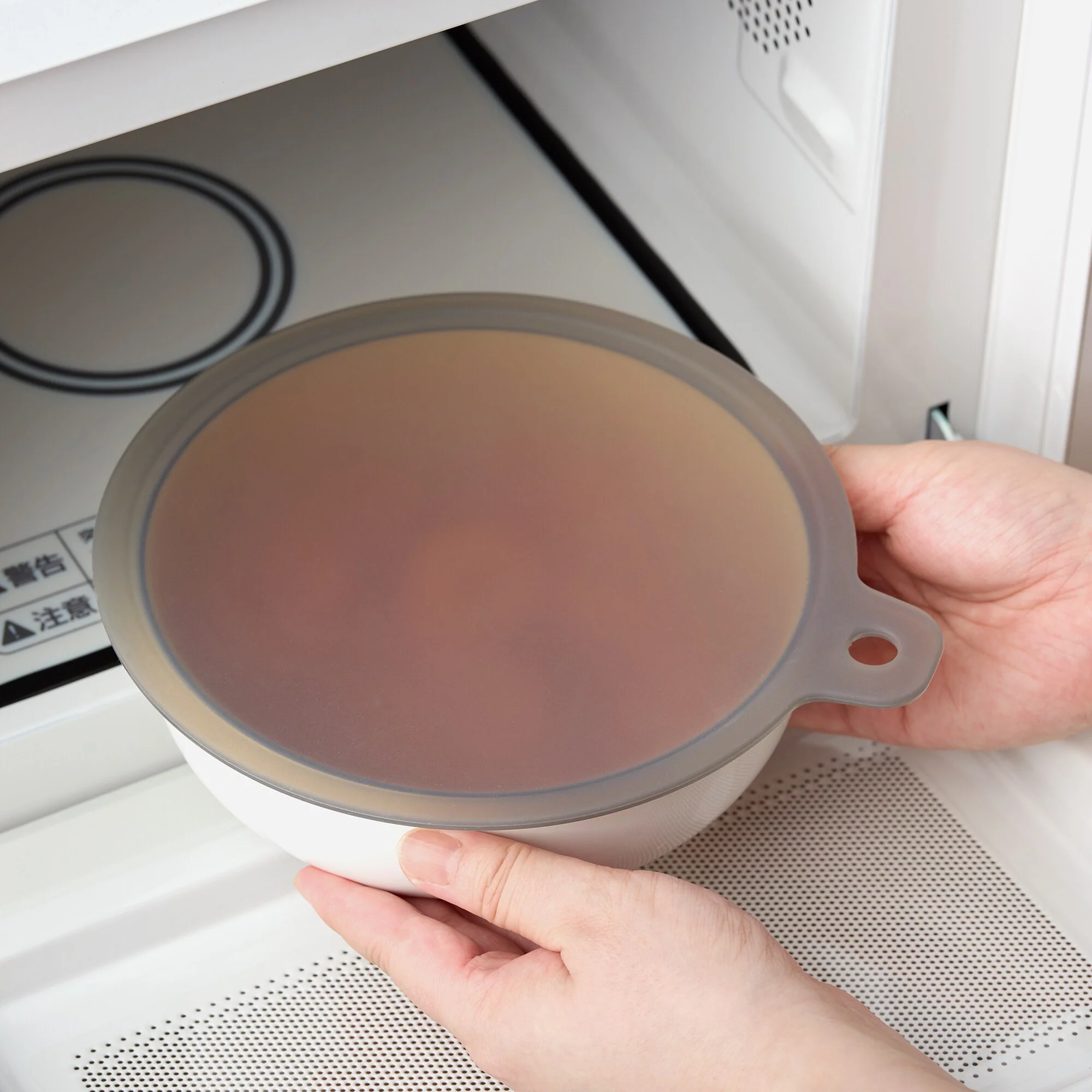 Silicone Lid - Medium 18.5cm - Image 6