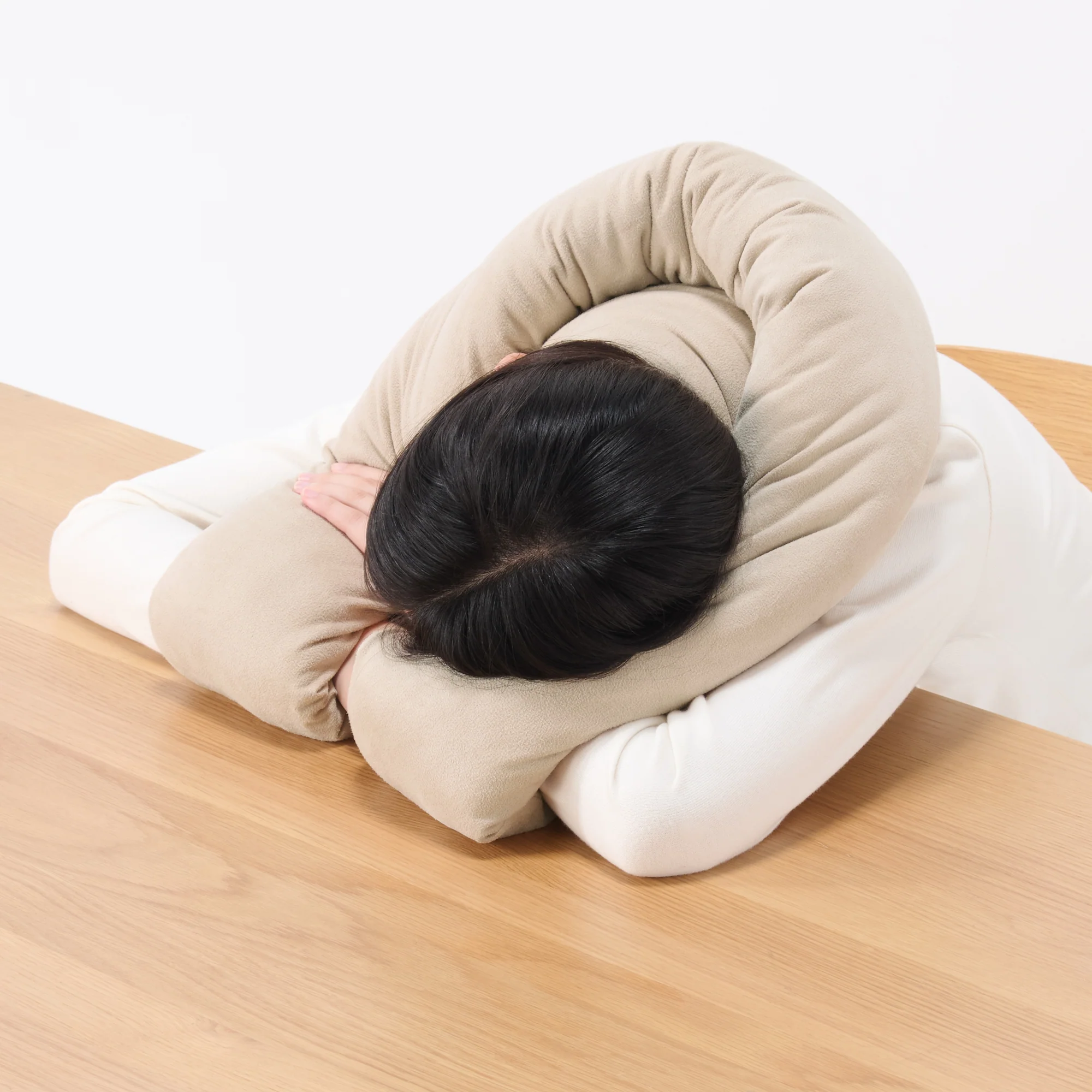 Soft Loop Cushion - Image 16