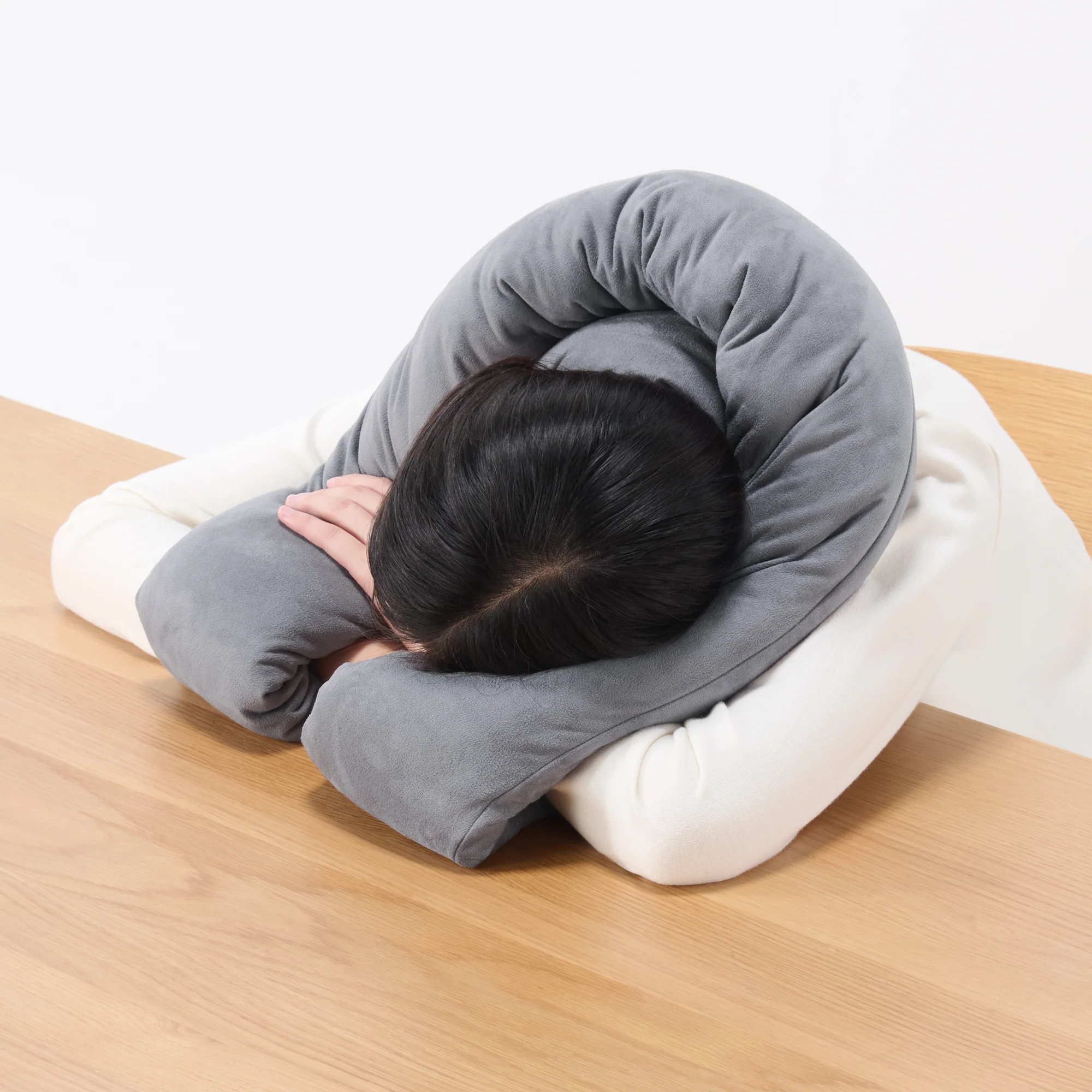 Soft Loop Cushion - Image 9