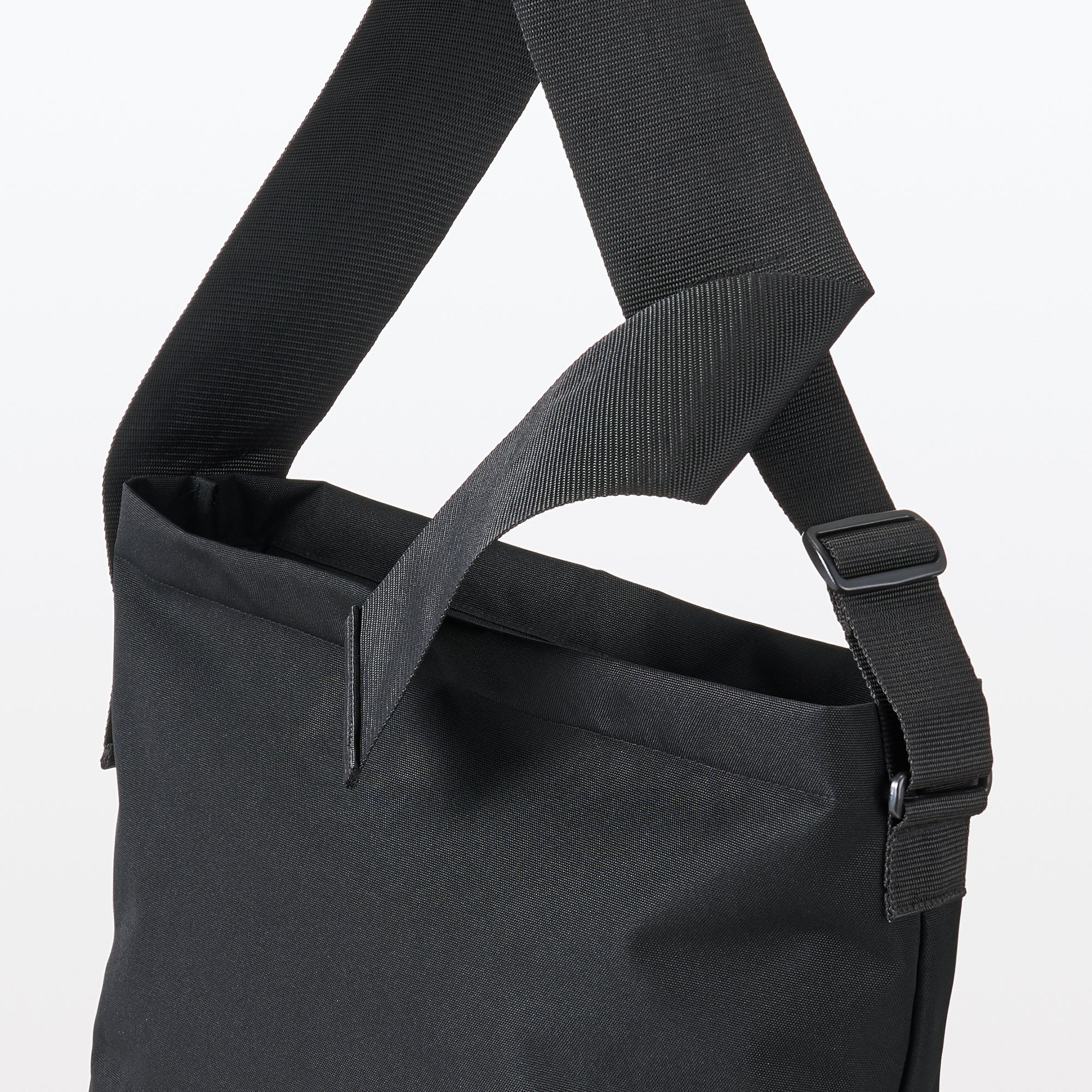 Thick Square Belt Shoulder Bag - Image 8