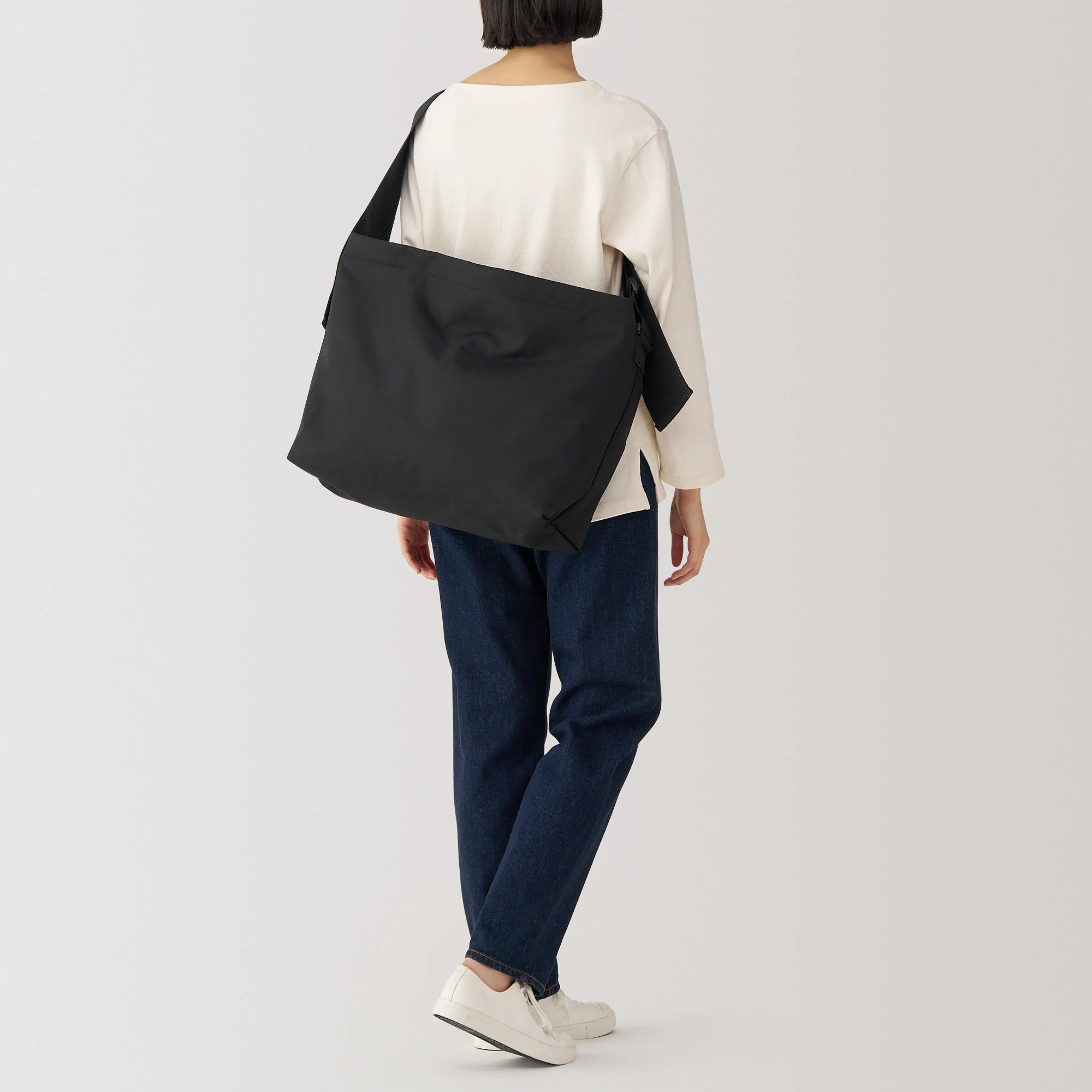 Thick Square Belt Shoulder Bag - Image 9