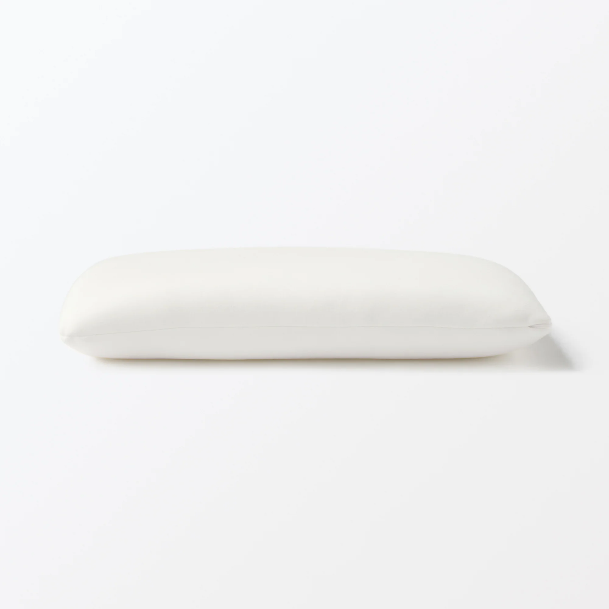 Washable Cover Plump Low Pillow (40 x 60 cm) - Image 4