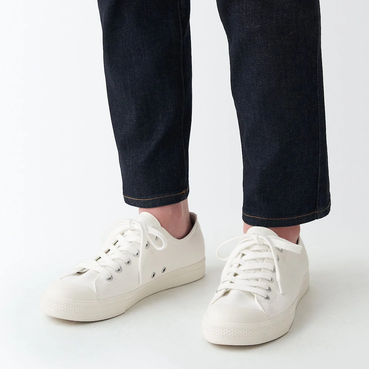 Water Repellent Cushioned Sneakers with Laces Off White - Image 4
