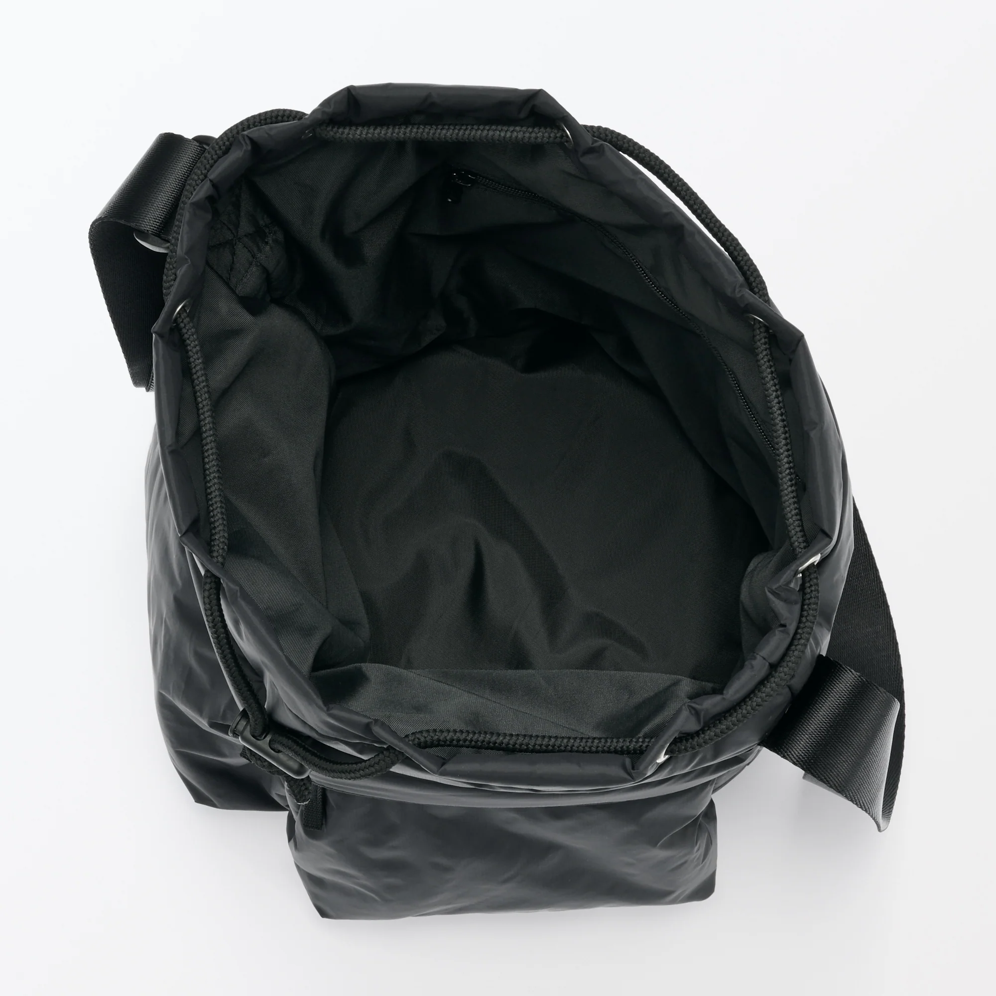 Water Repellent Padded Drawstring Bag - Image 4