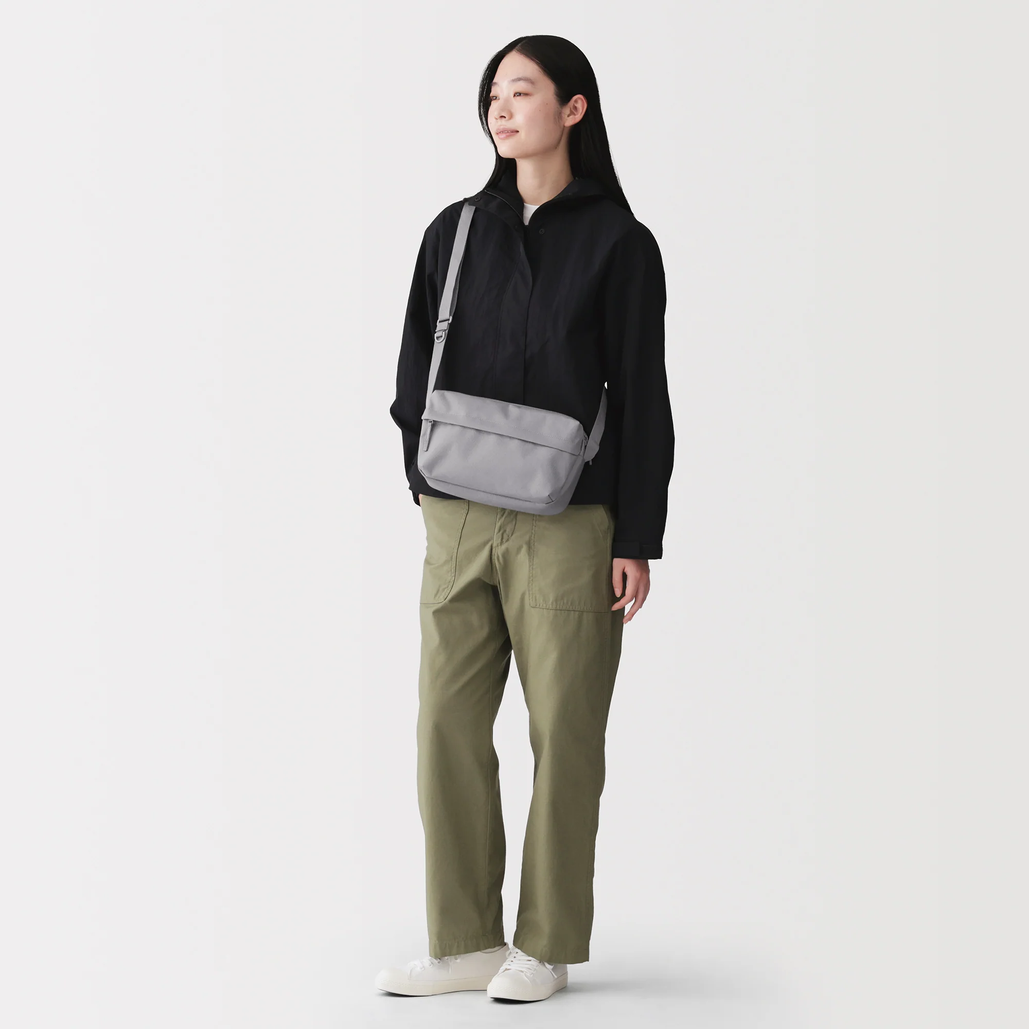 Water Repellent Shoulder Bag - Image 12