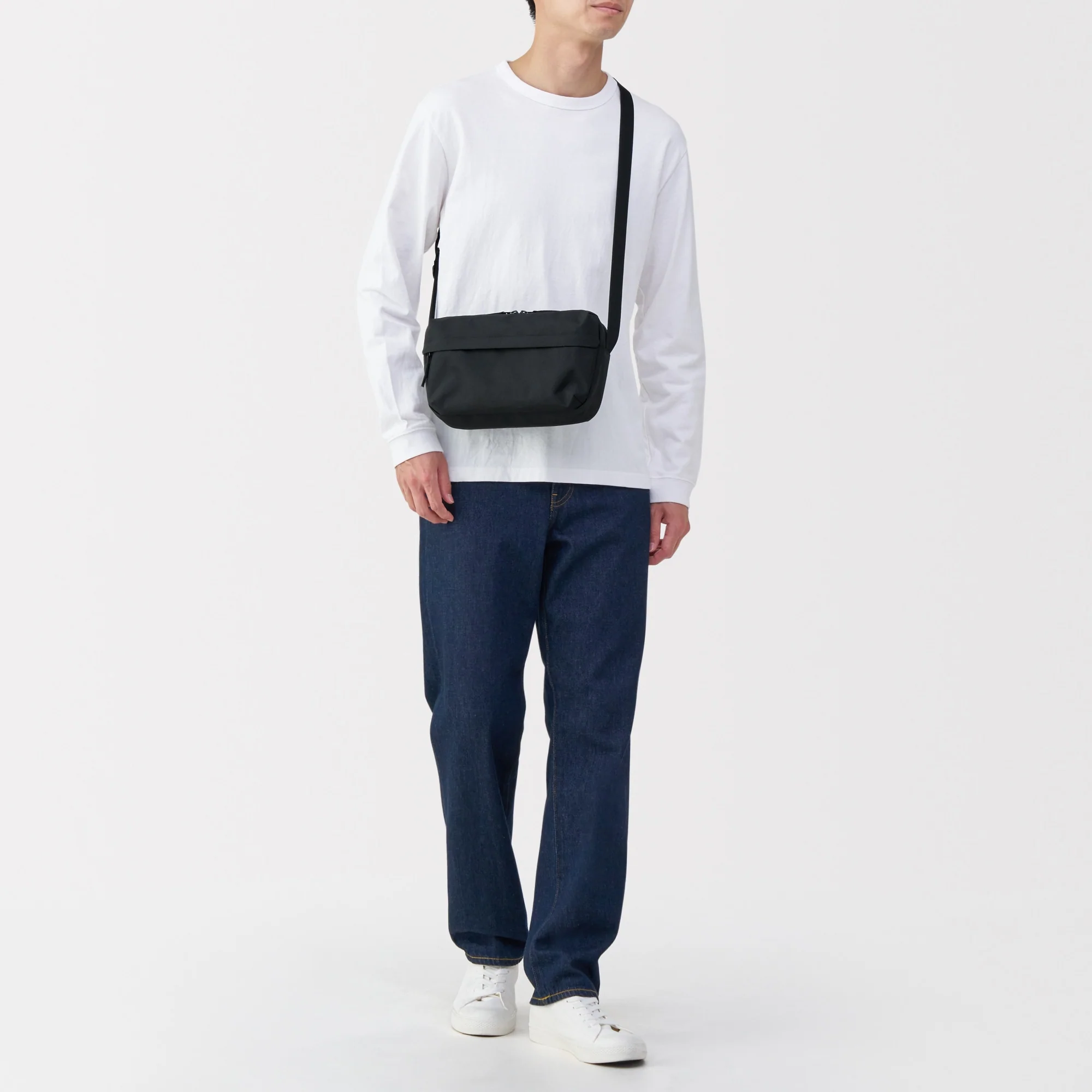 Water Repellent Shoulder Bag - Image 45