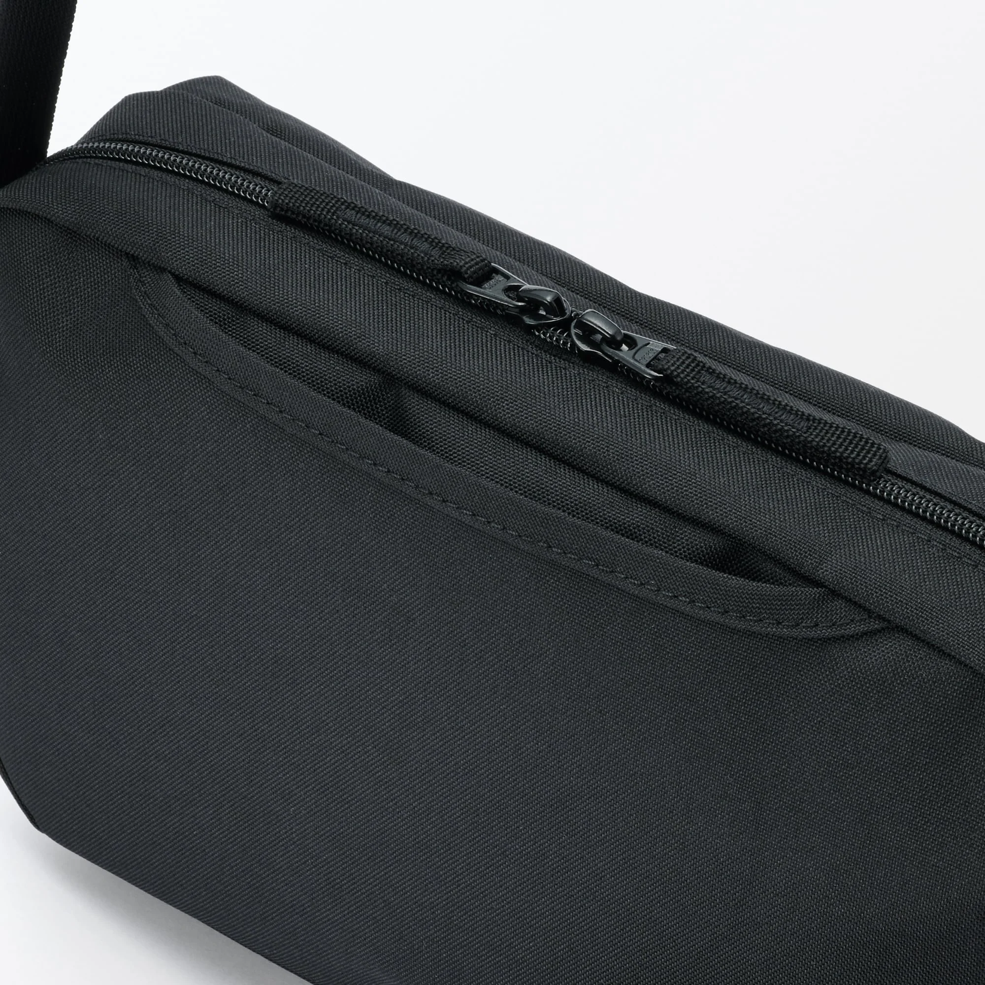 Water Repellent Shoulder Bag - Image 53