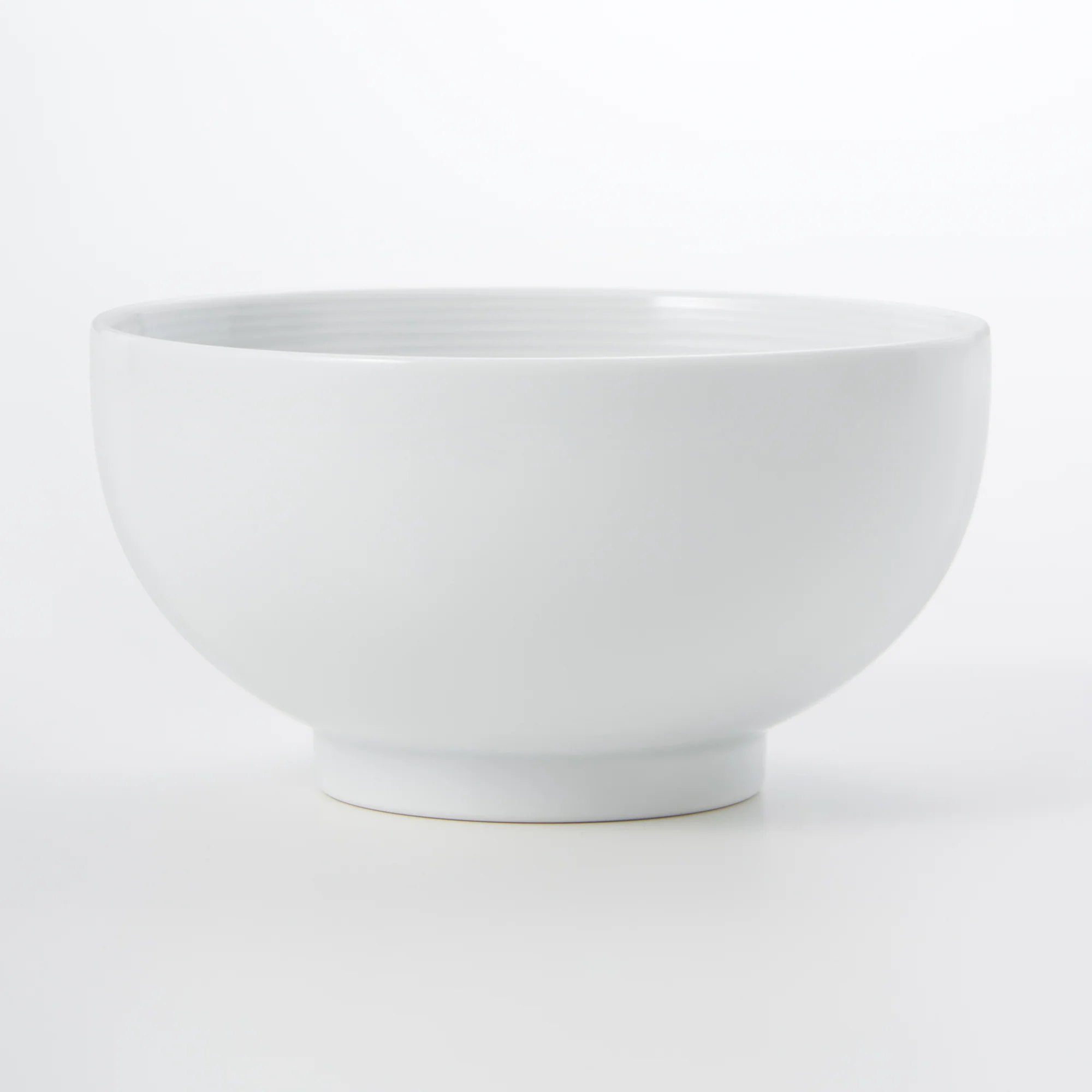 White Porcelain Donburi Bowl - Image 2