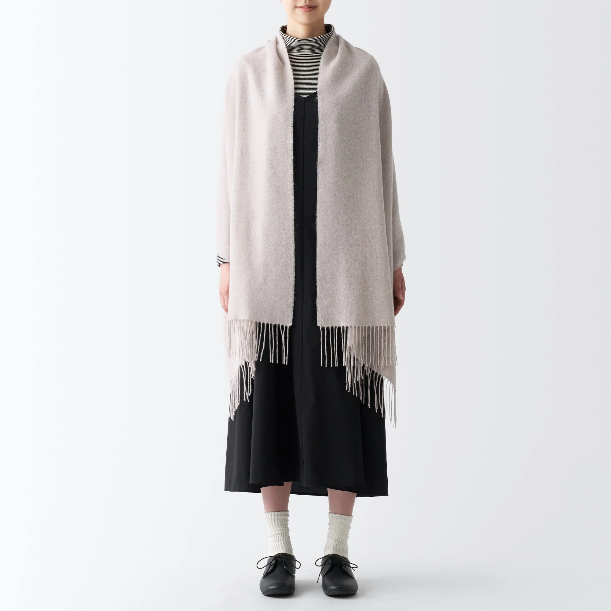 Wool 2-way Large Stole - Image 5